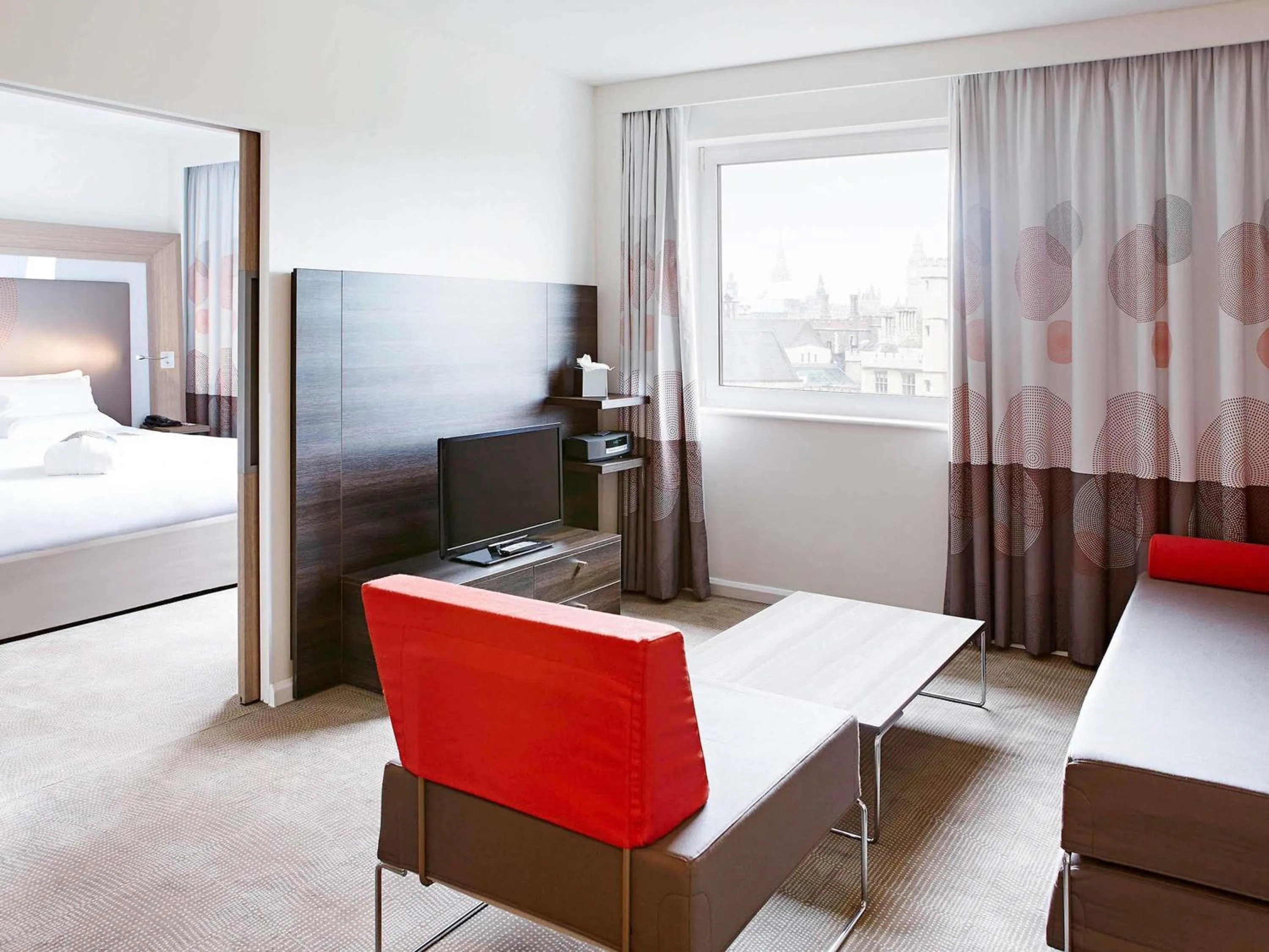 Bedroom, Bed in Novotel London Waterloo