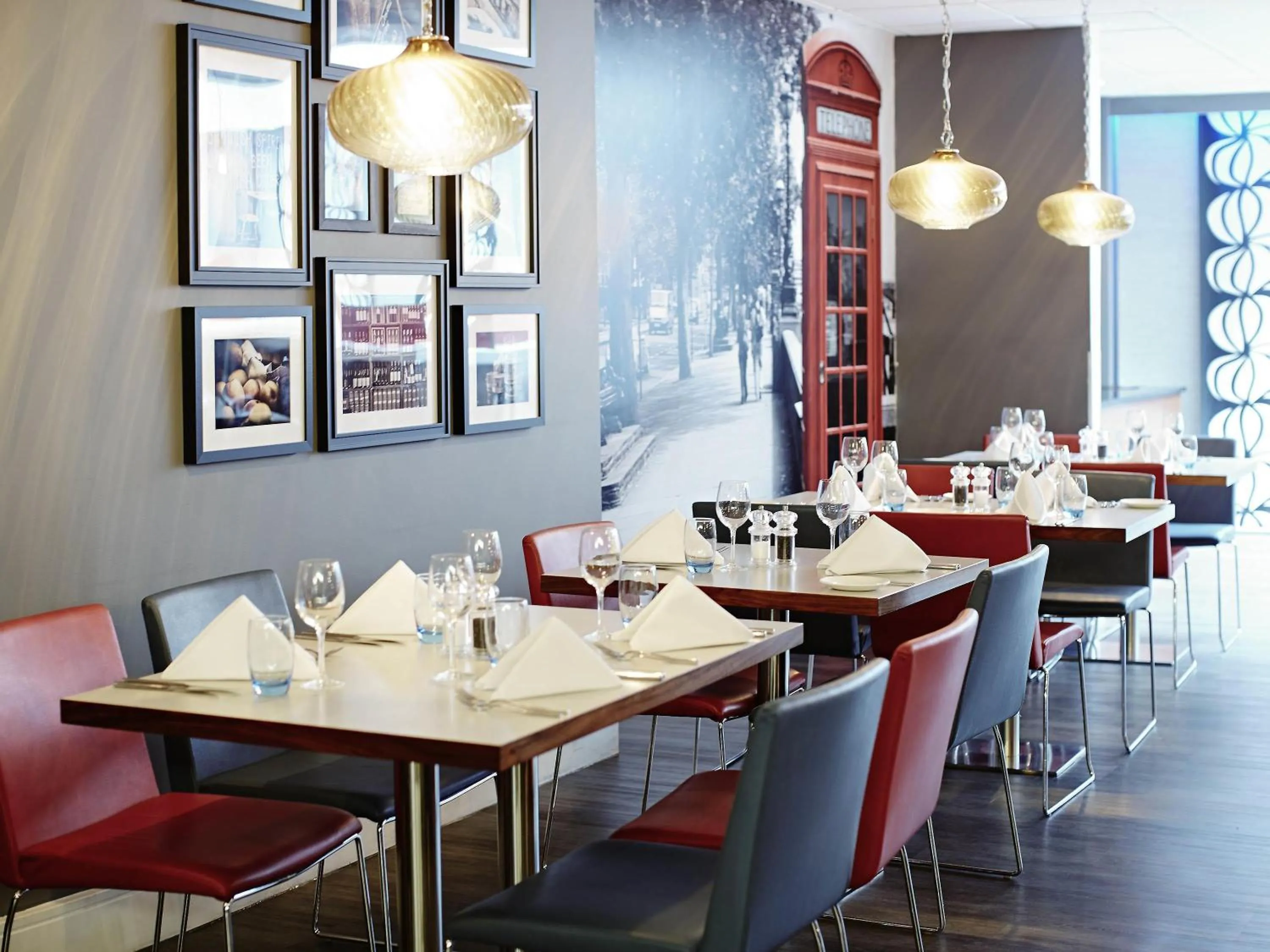 Restaurant/places to eat in Novotel London Waterloo