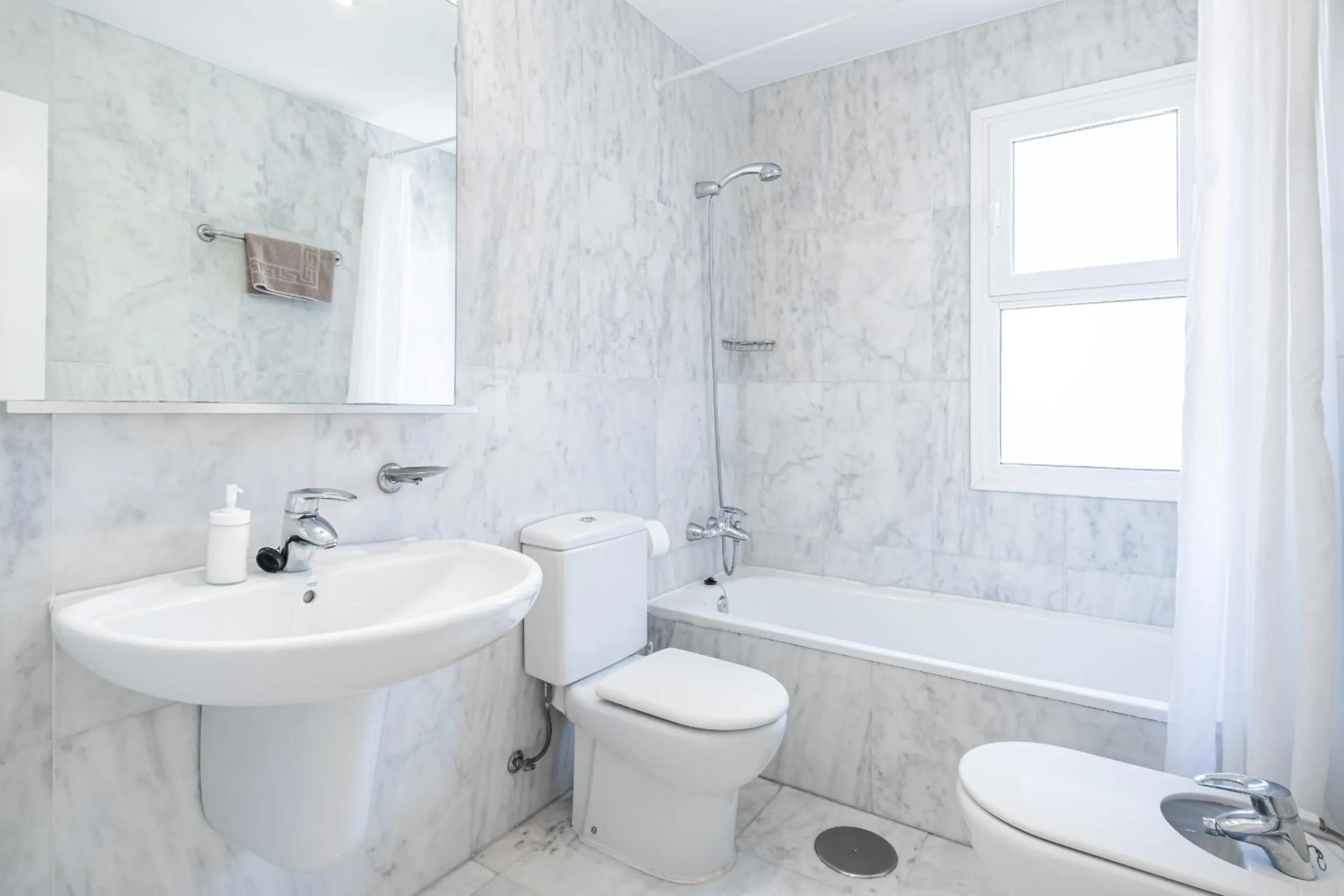 Toilet in Apartamentos Les Dunes Centro Levante Beach