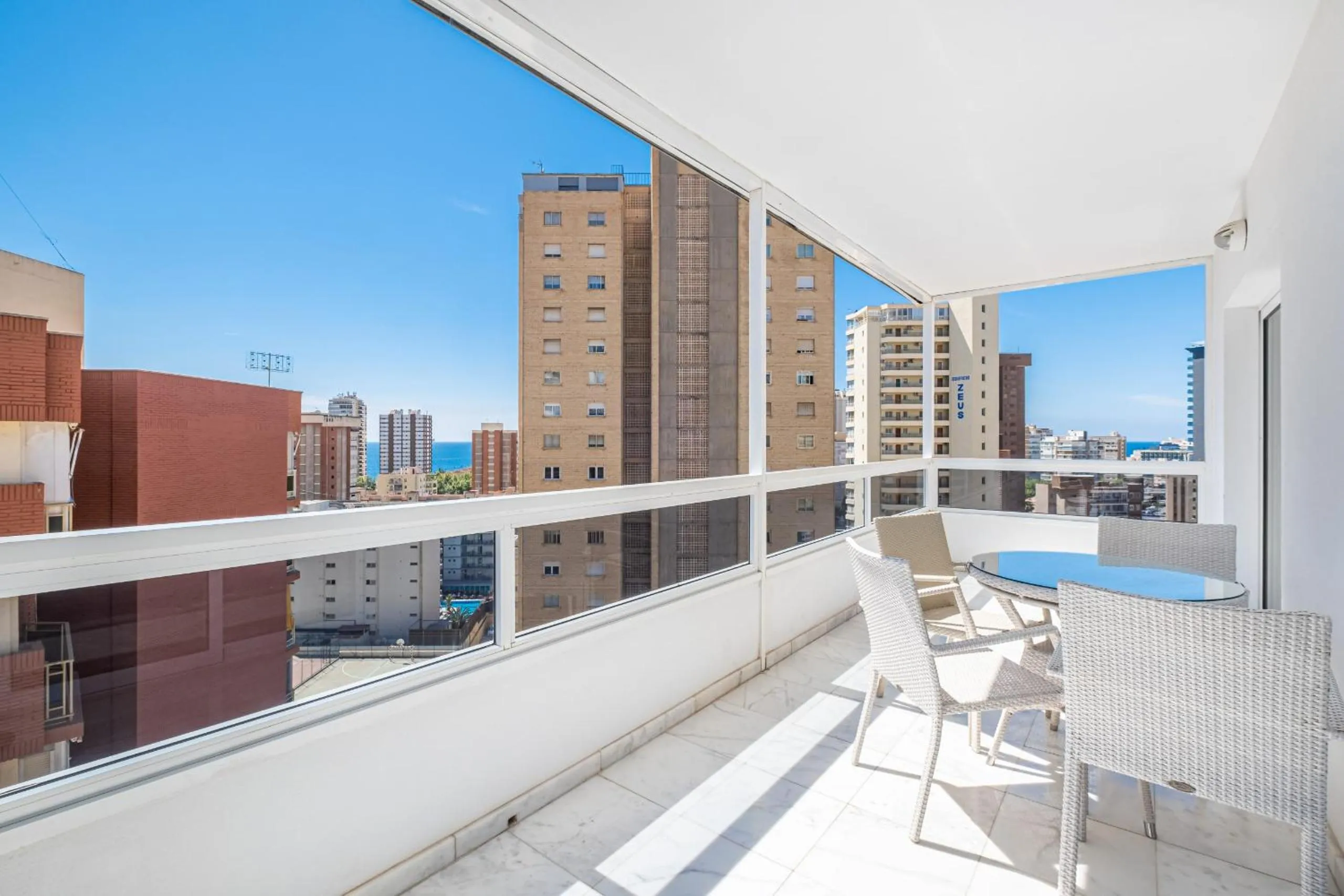 Day in Apartamentos Les Dunes Centro Levante Beach