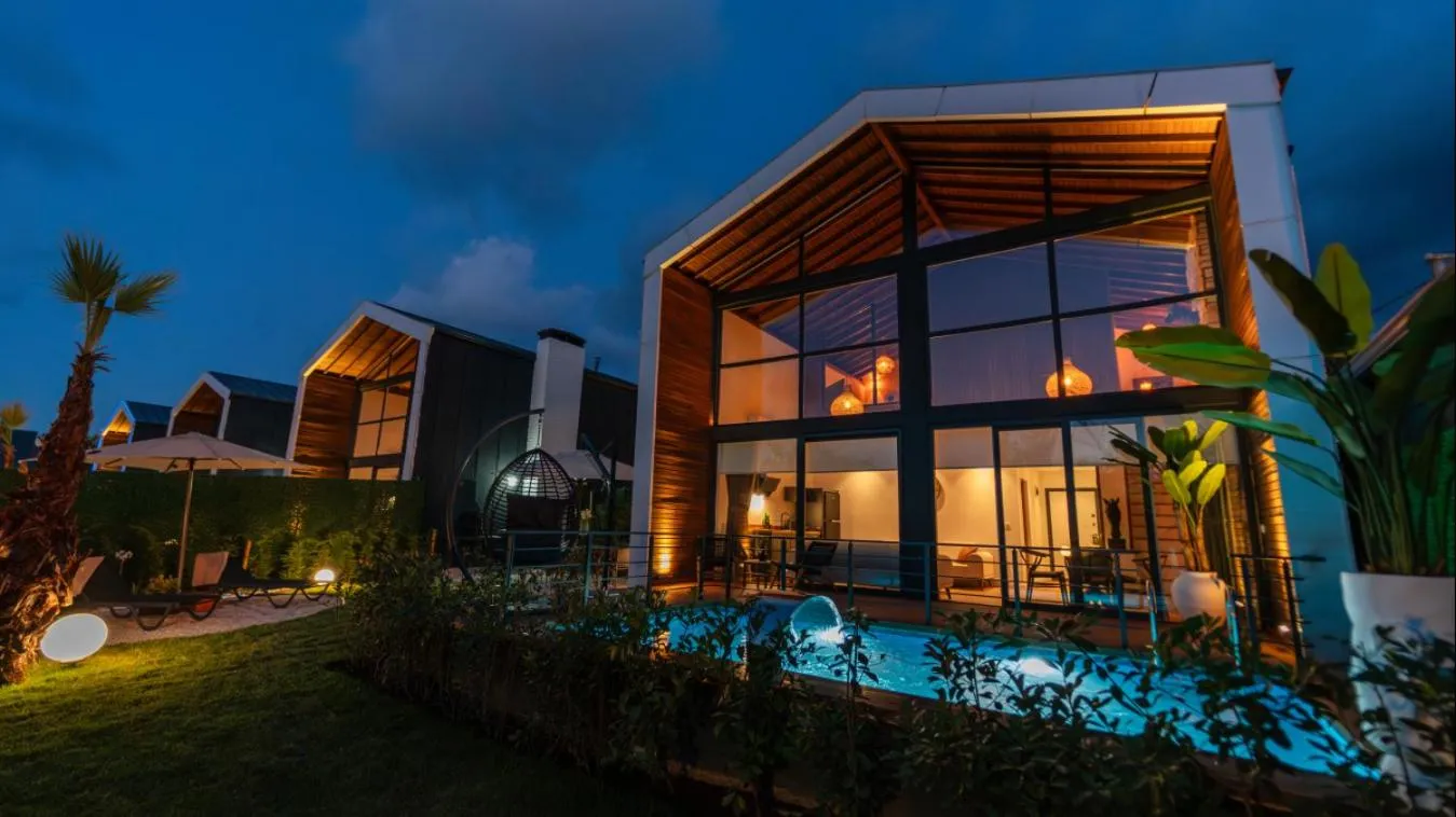 Night in Trio Palazio Sapanca