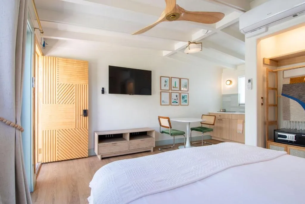 Bed in The Boardwalk Hotel