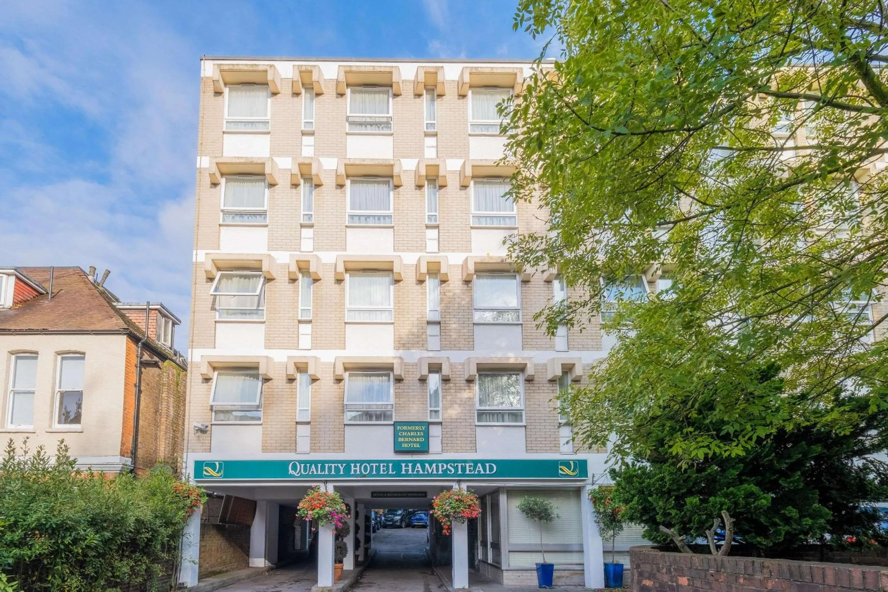 Property building in Quality Hotel Hampstead