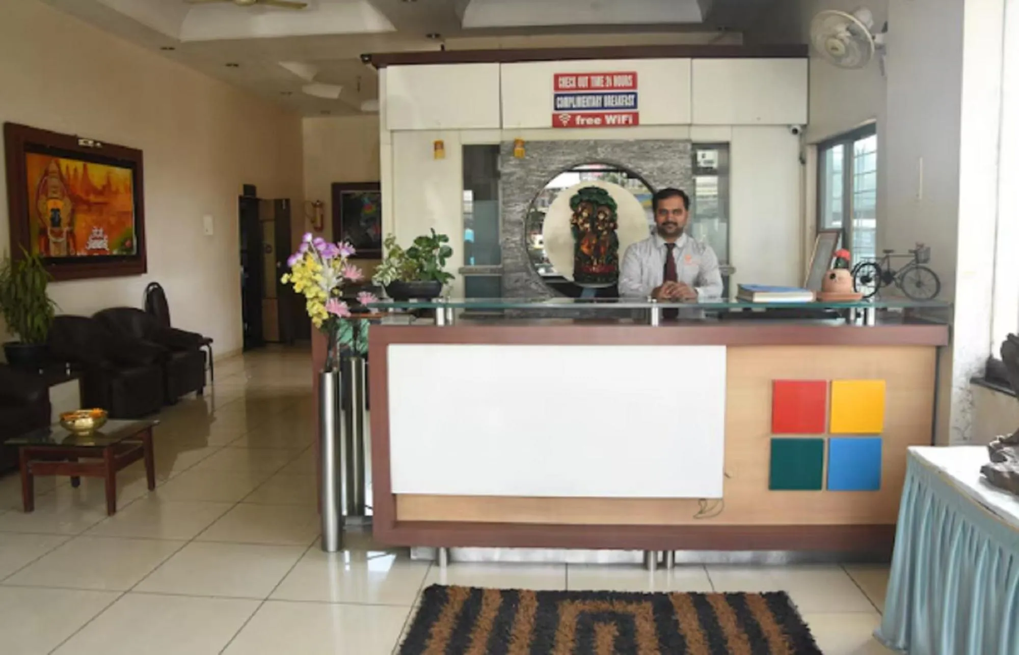 Lobby or reception in Hotel Vrindavan Deluxe Kolhapur NEAR CENTRAL BUS STAND