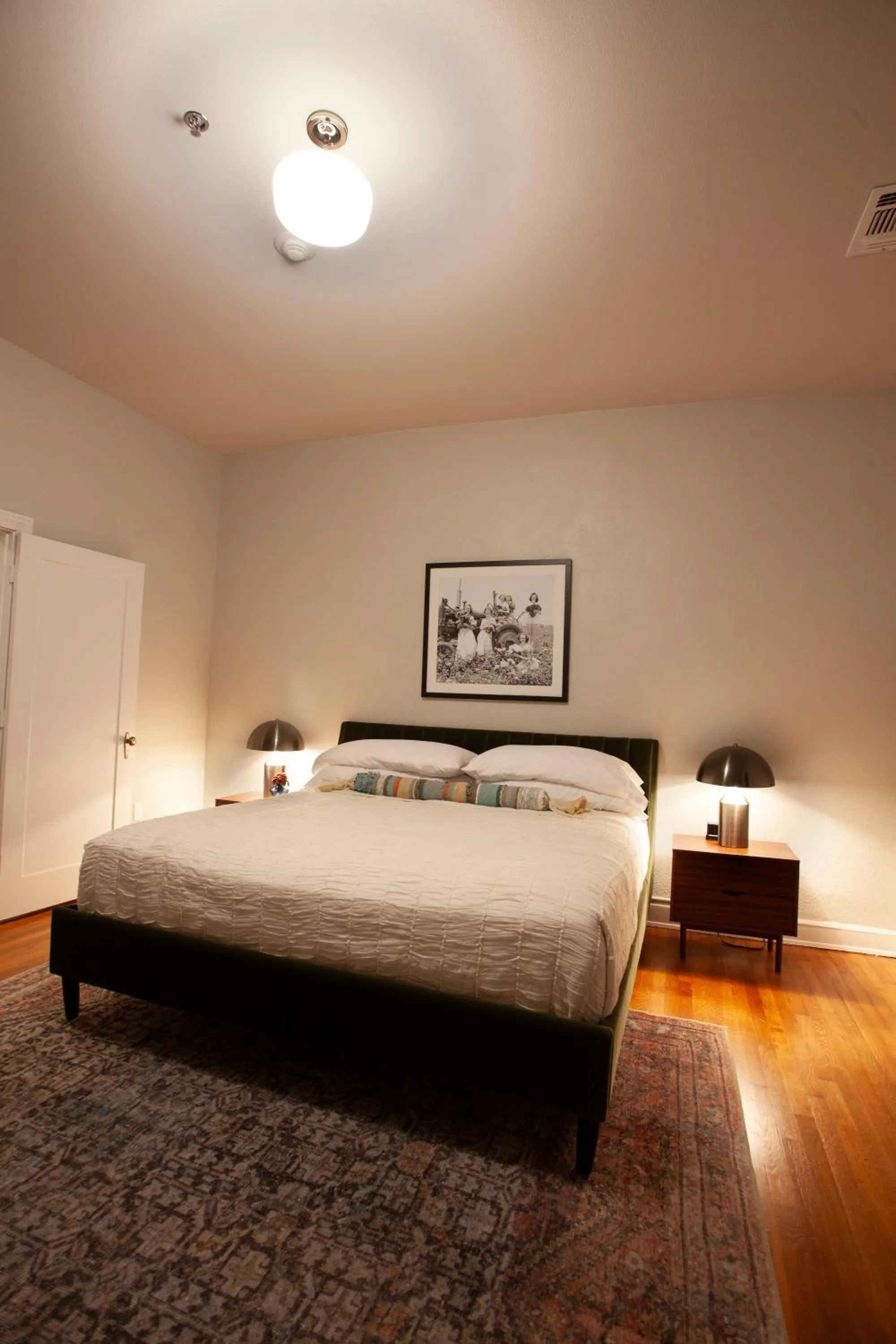 Bed in Greyhound Inn