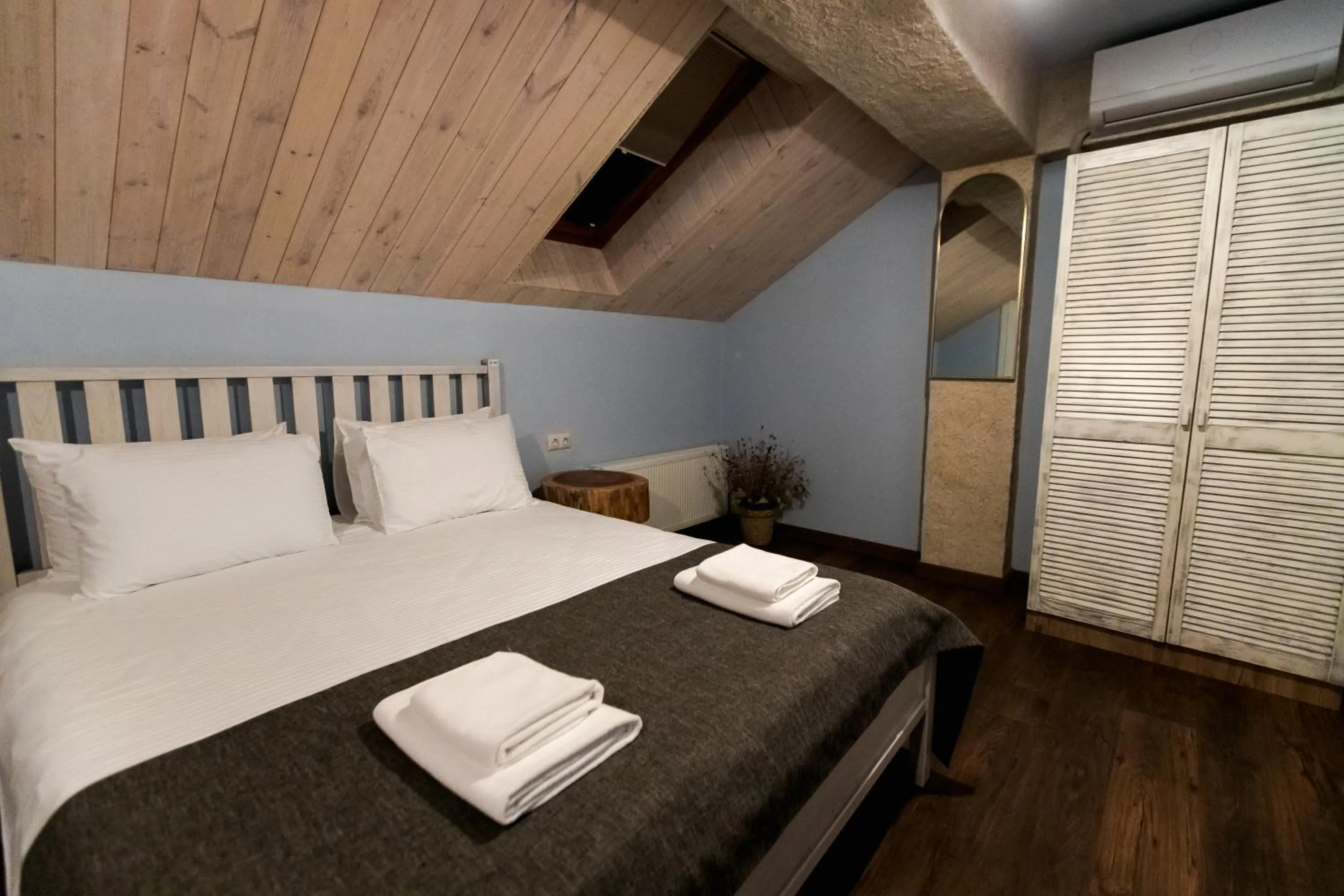 Bedroom, Bed in Hotel Kazak Club