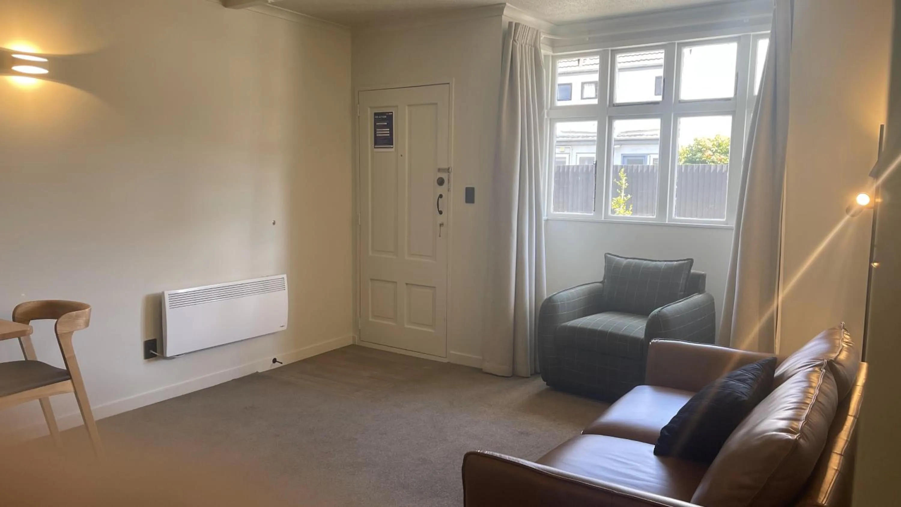 Living room in The Elmwood Motel