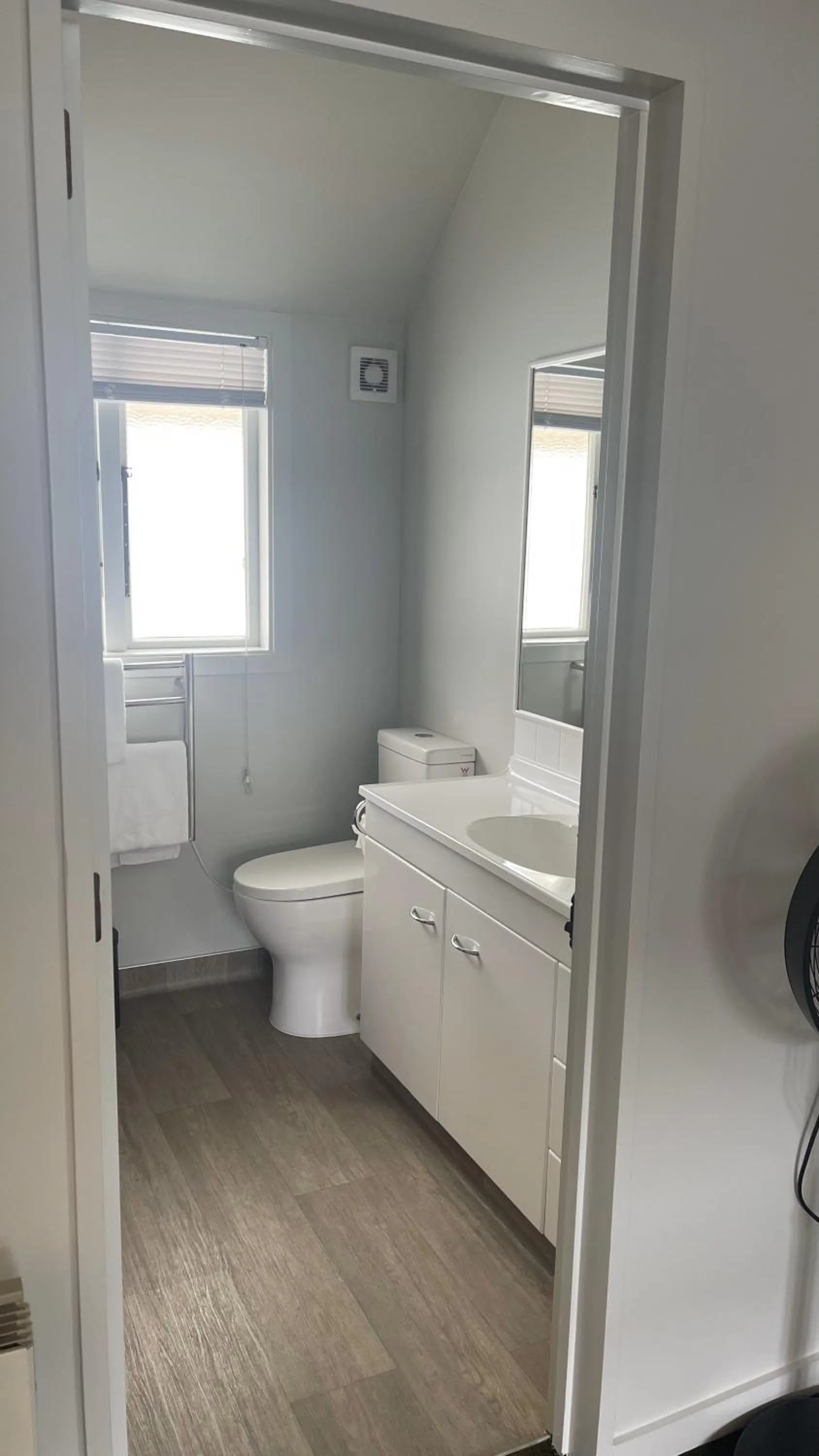 Toilet in The Elmwood Motel