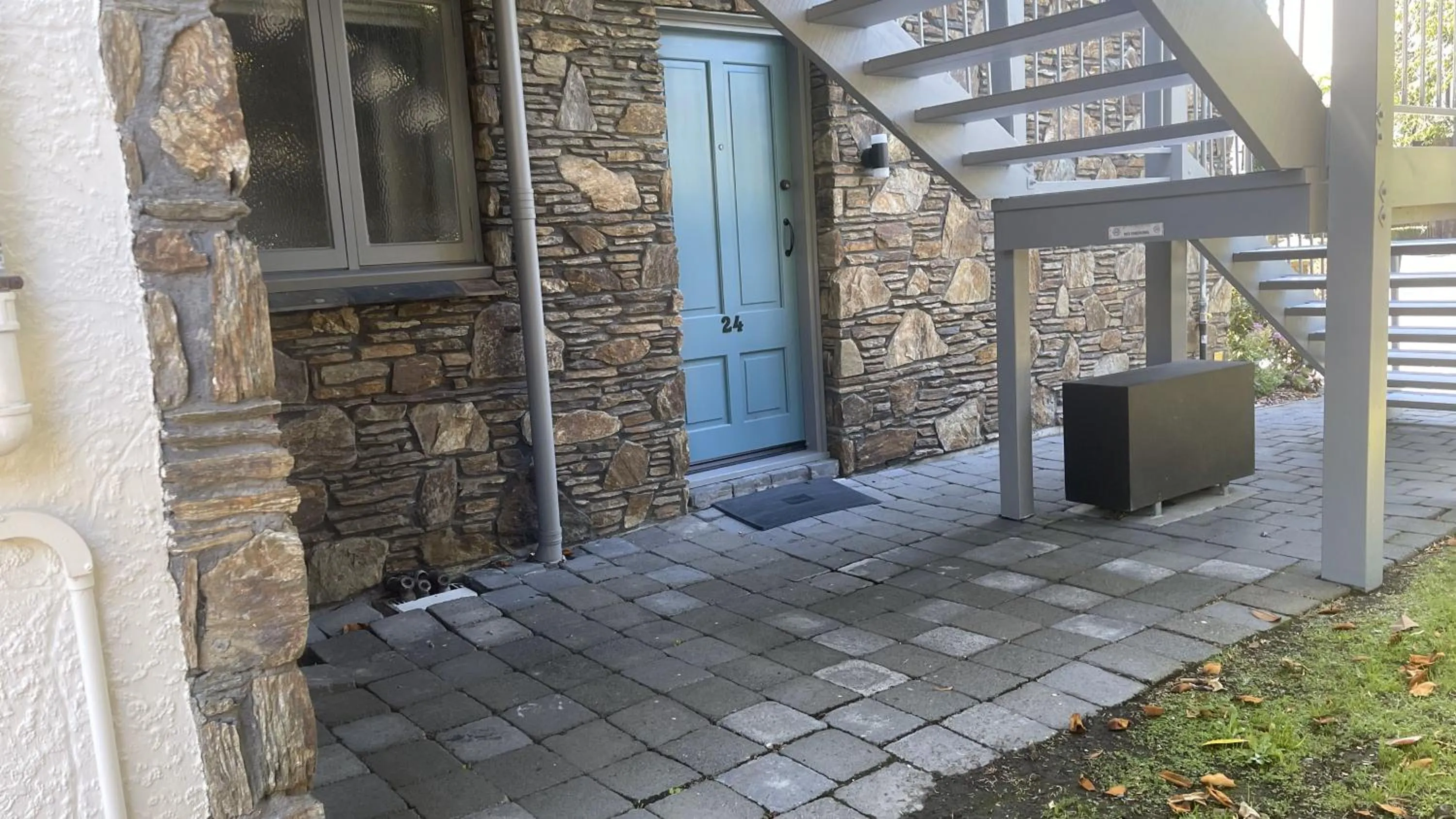 pet friendly in The Elmwood Motel