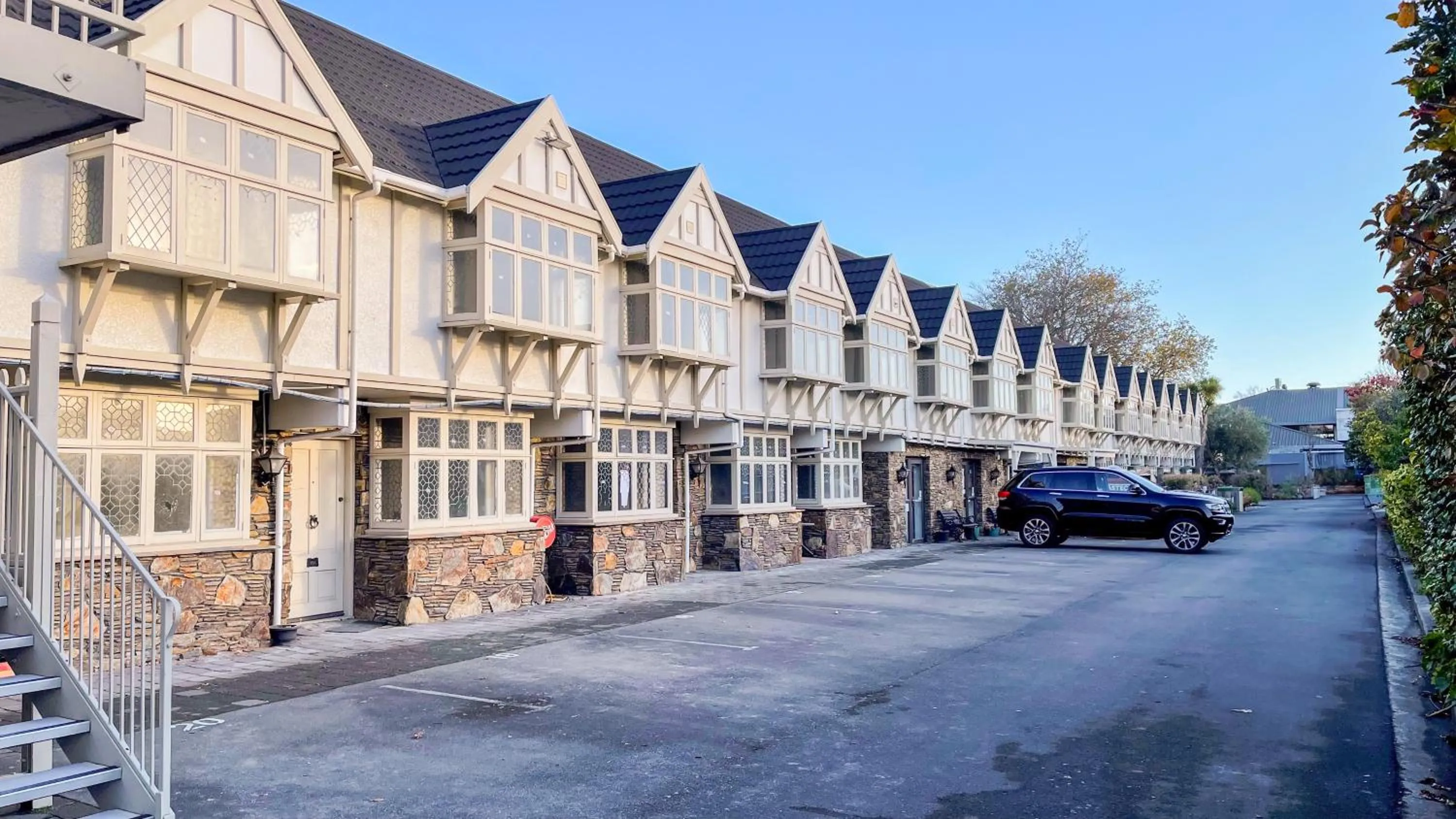 Property building in The Elmwood Motel
