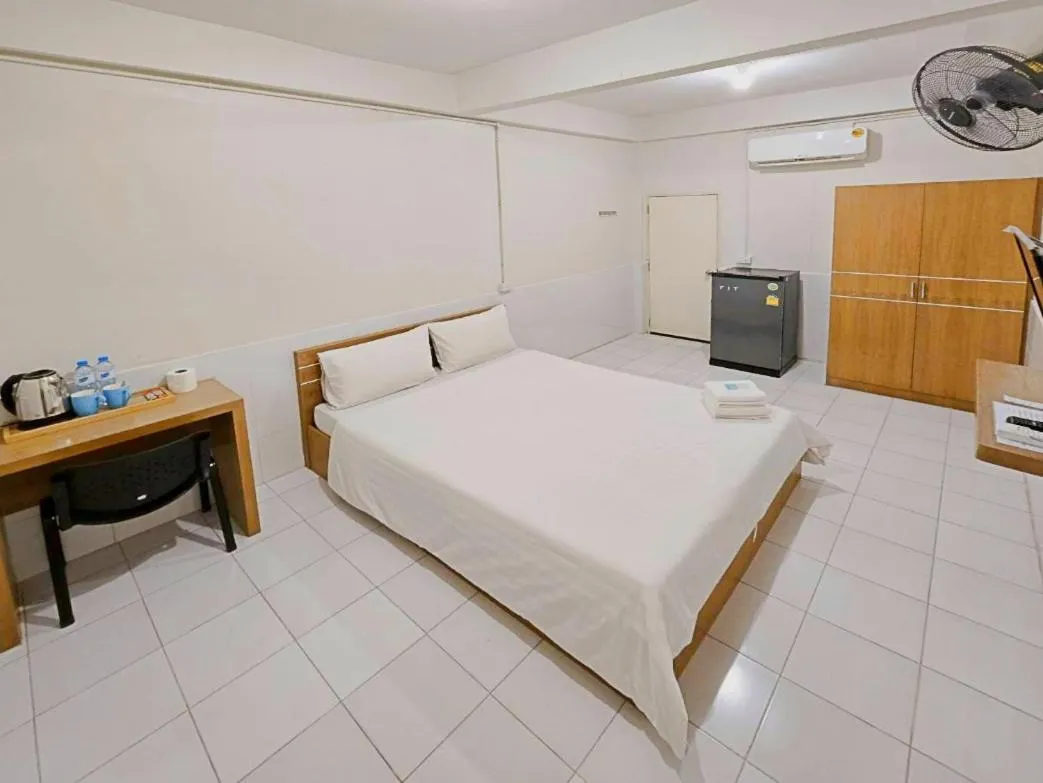 Bed in Ze Residence Ramintra