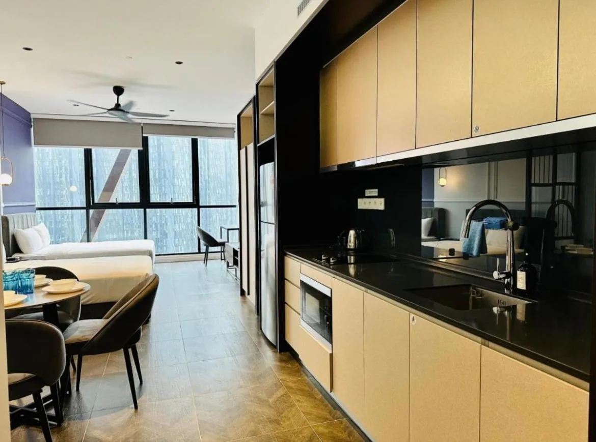 Scarletz Suites KLCC by Summertime