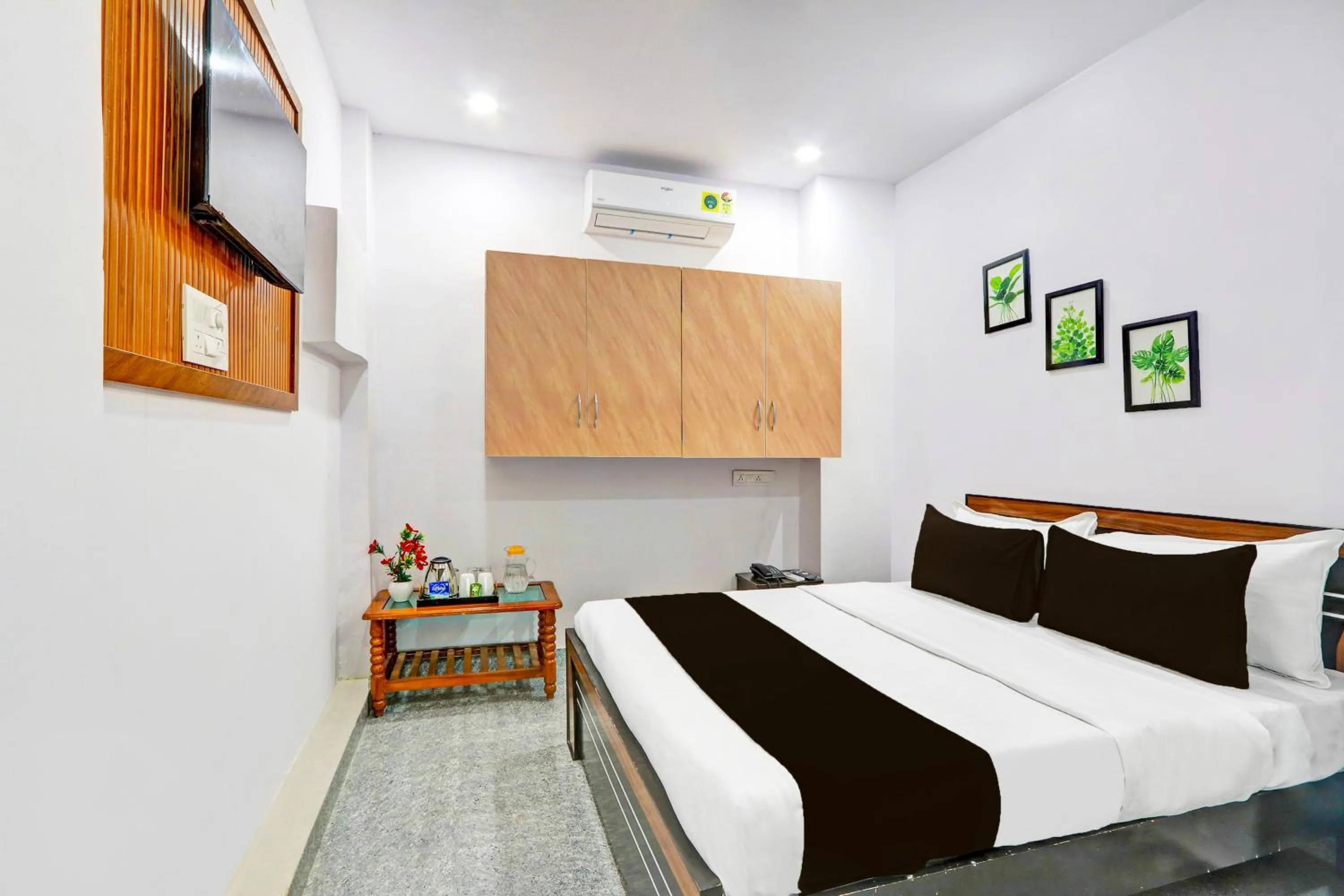 Bedroom, Bed in Super Hotel O Karmanghat Near TKR khaman