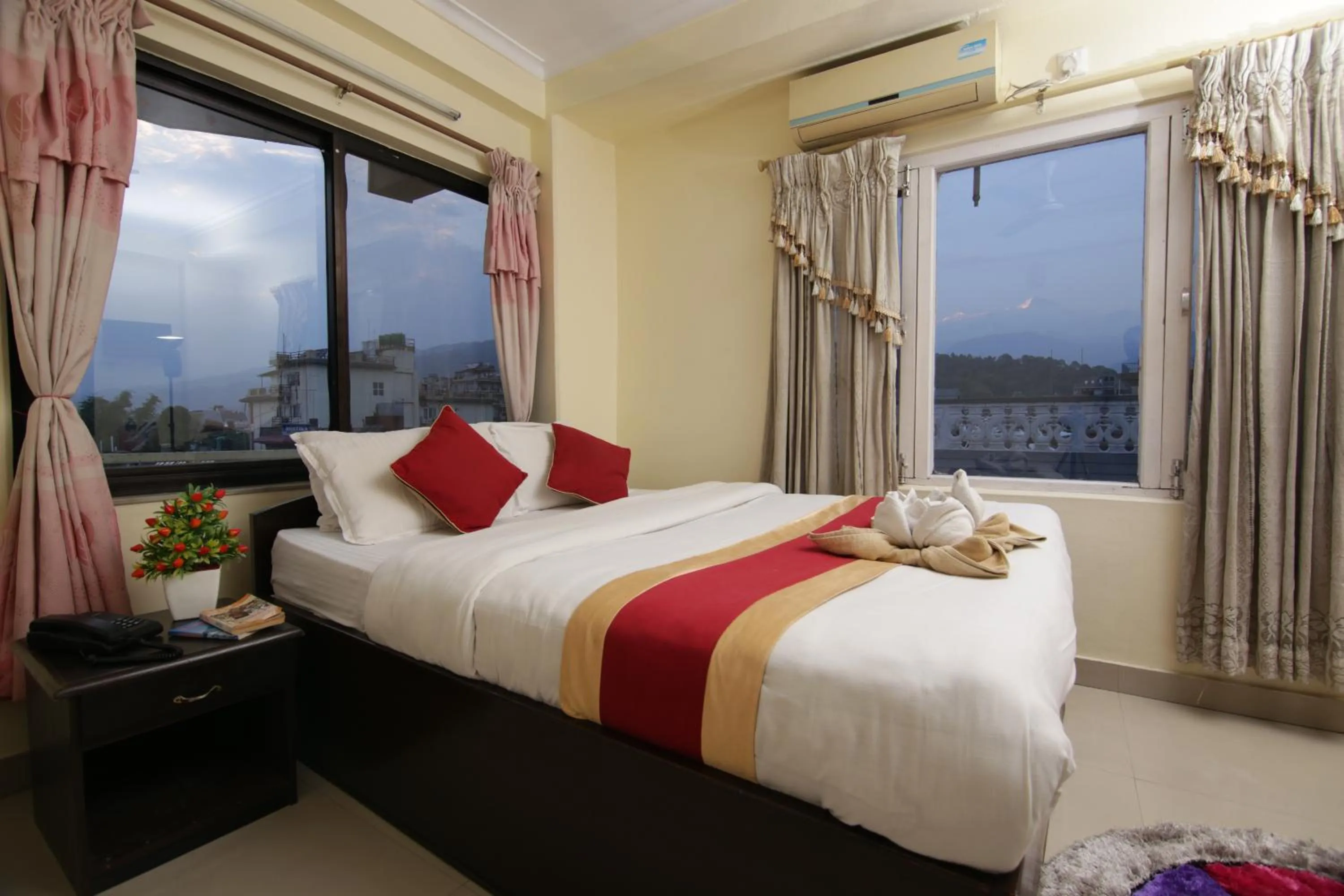 Bed in Hotel Nomad Inn