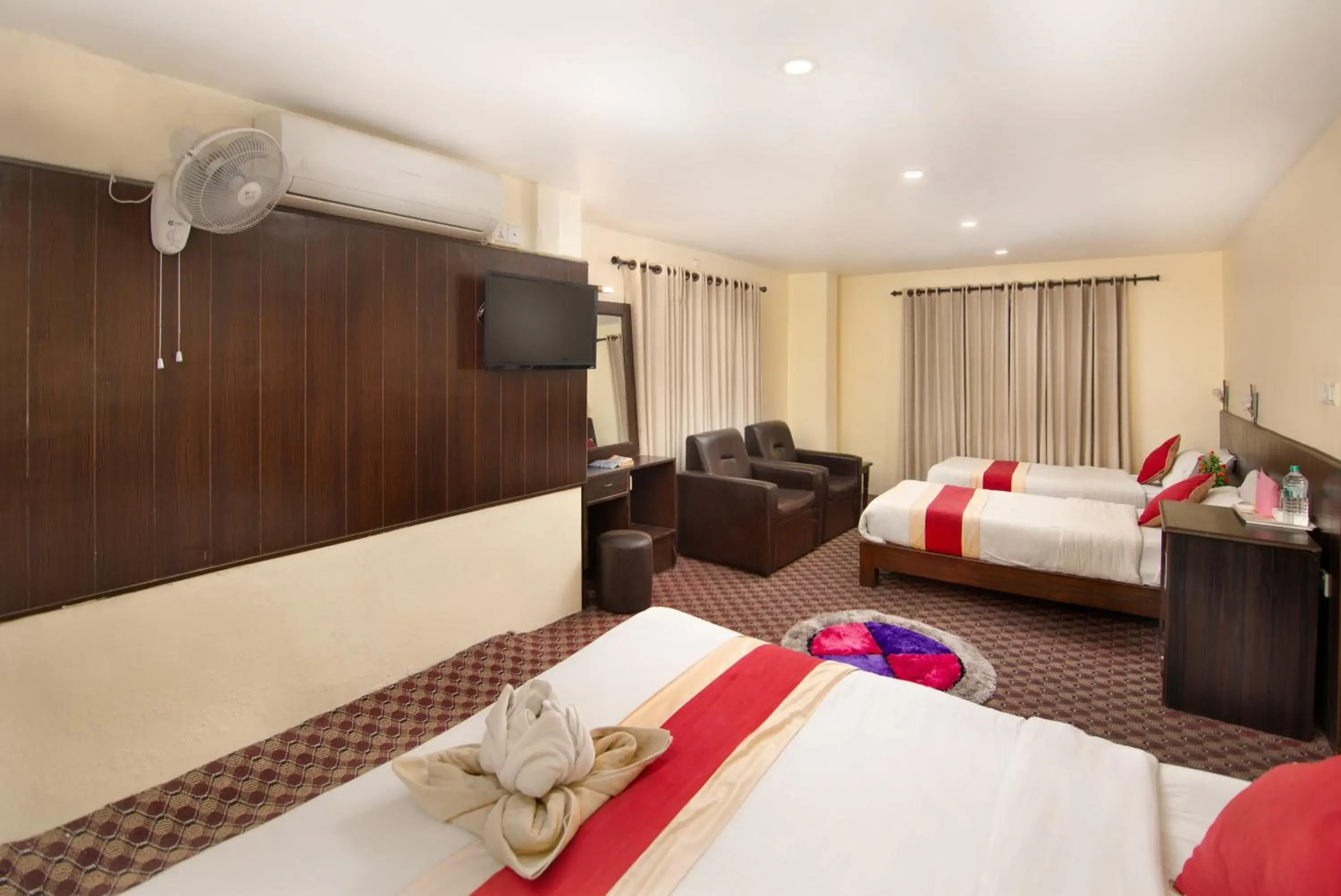 Deluxe Family Room in Hotel Nomad Inn Deluxe Family Room in Hotel Nomad Inn