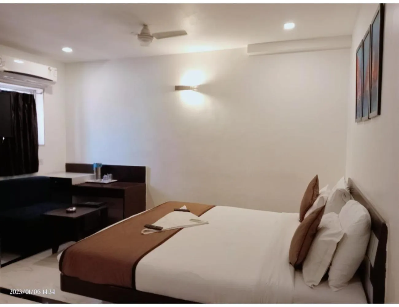 Bed in Hotel Saikripa Imperial, Daman and Diu