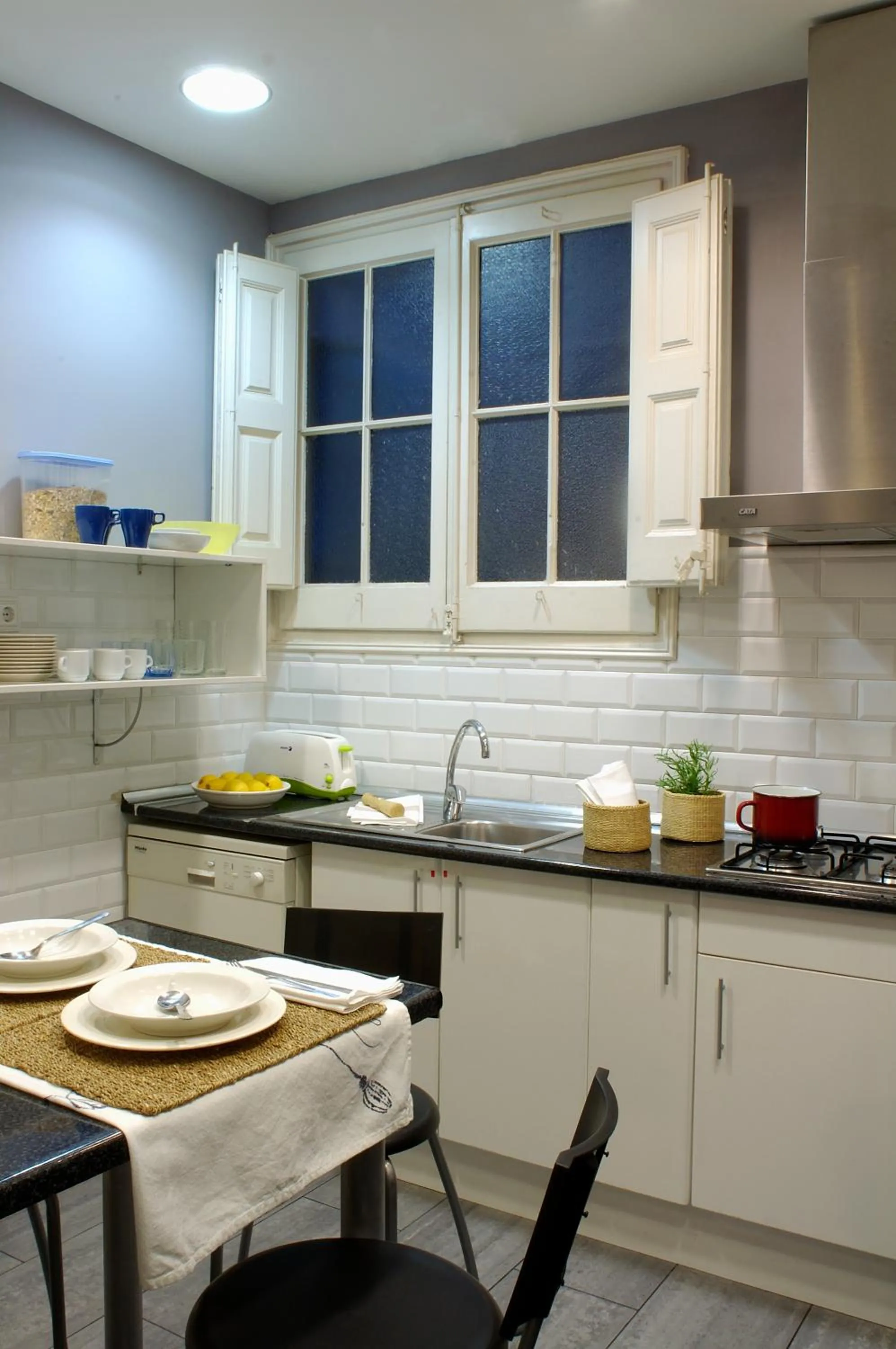 Kitchen or kitchenette in AinB B&B Born-Via Laietana