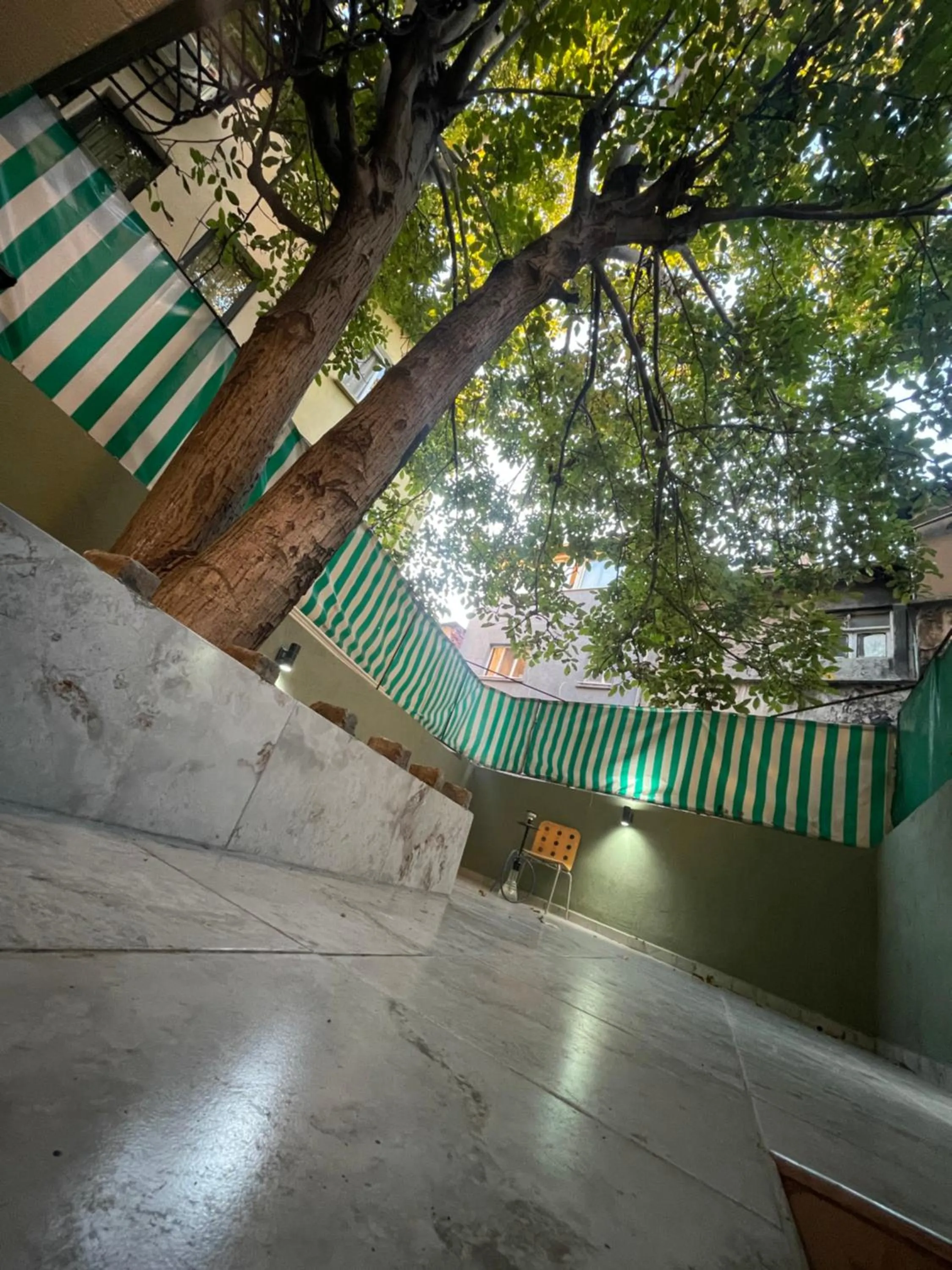 Day in Taksim academie house