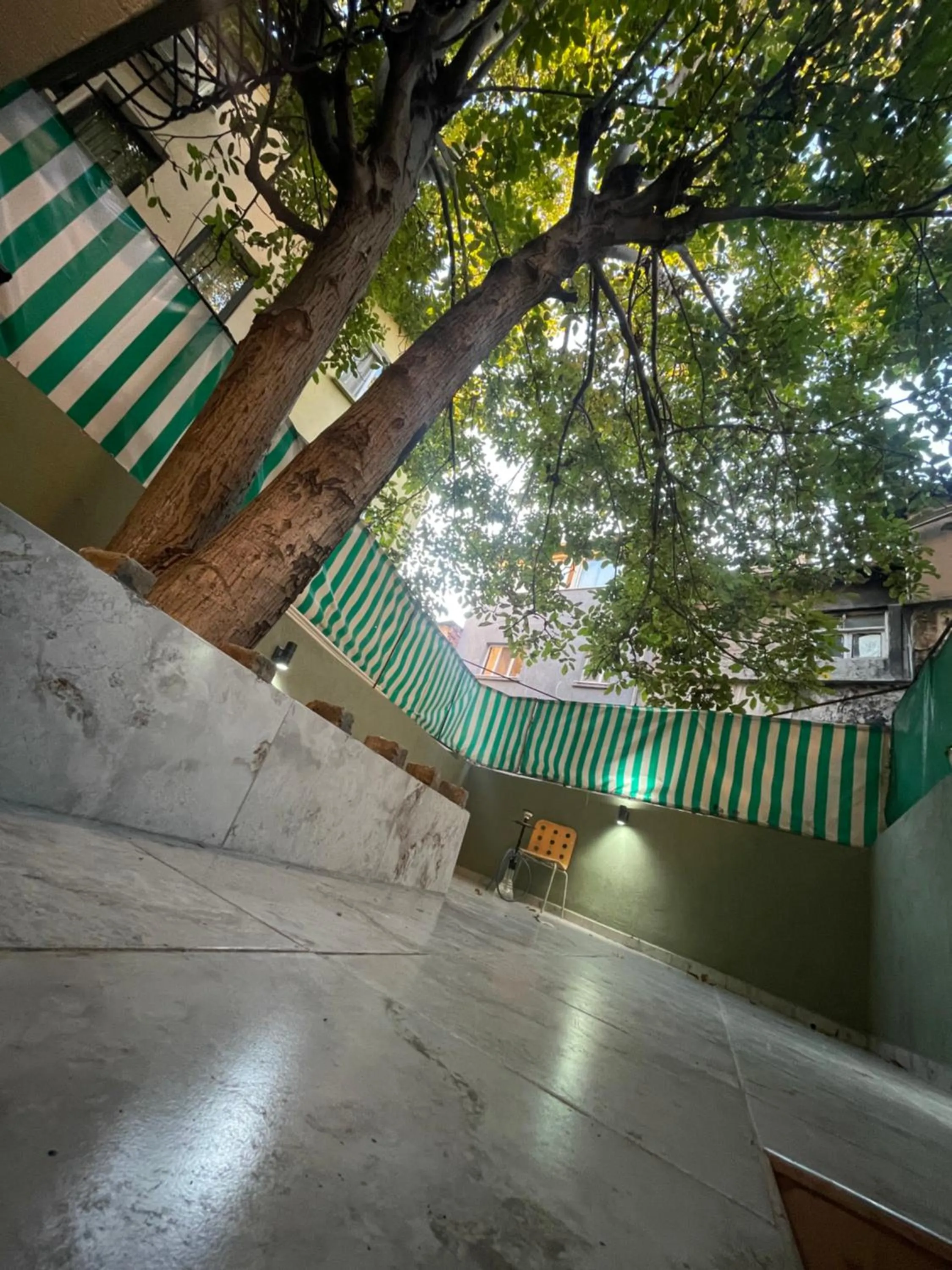 Day in Taksim academie house