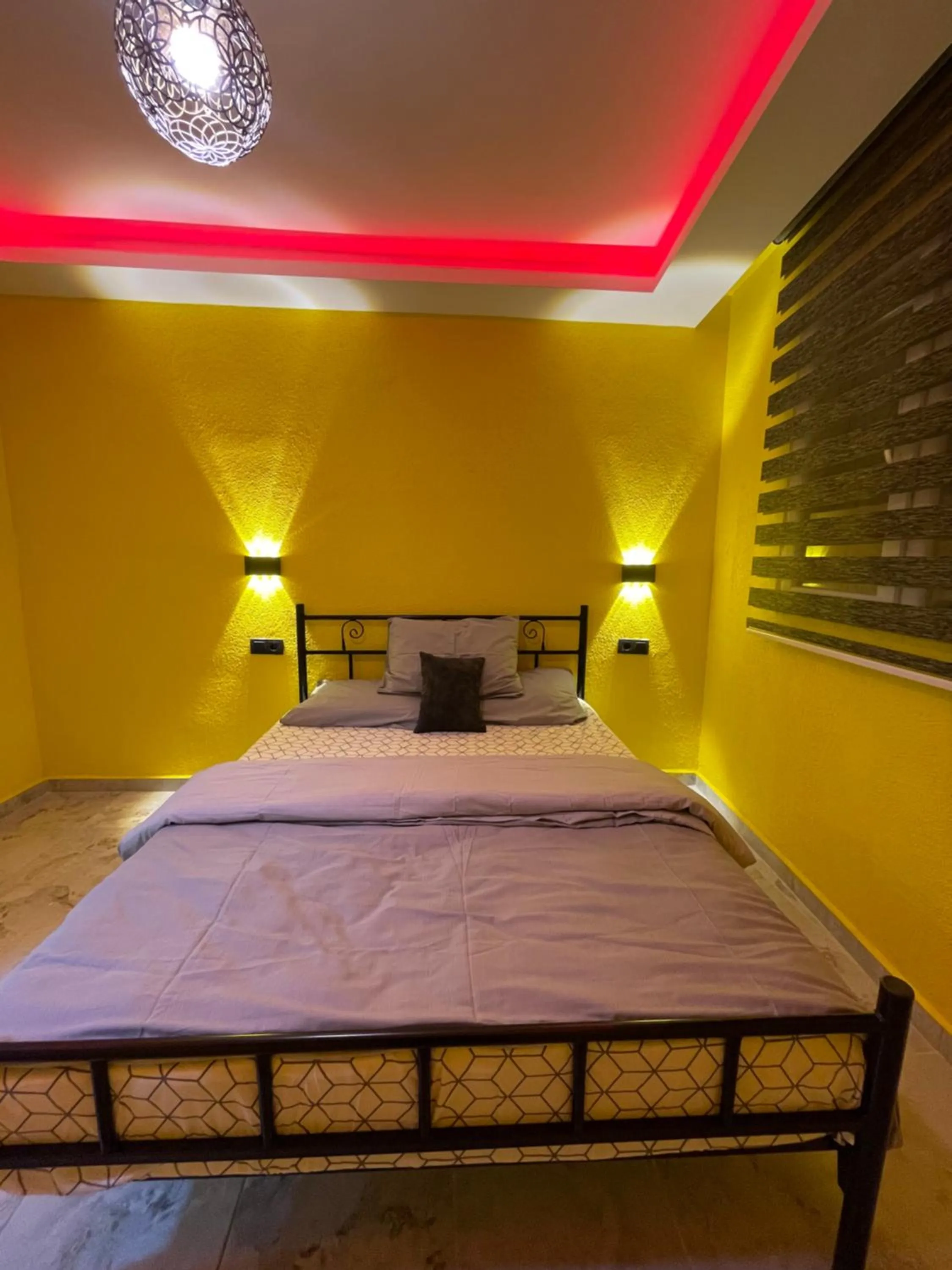 Bed in Taksim academie house