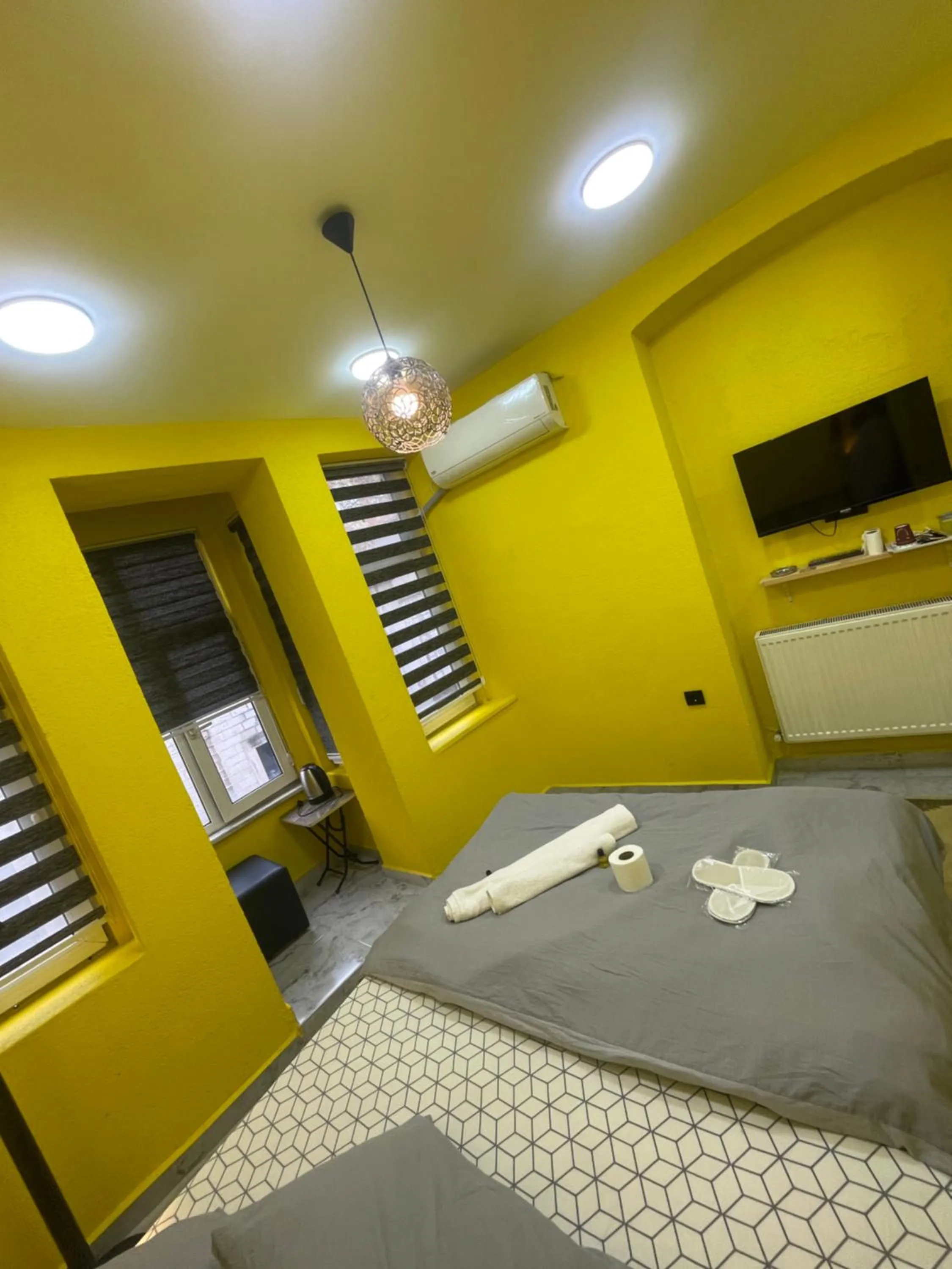 Bed in Taksim academie house