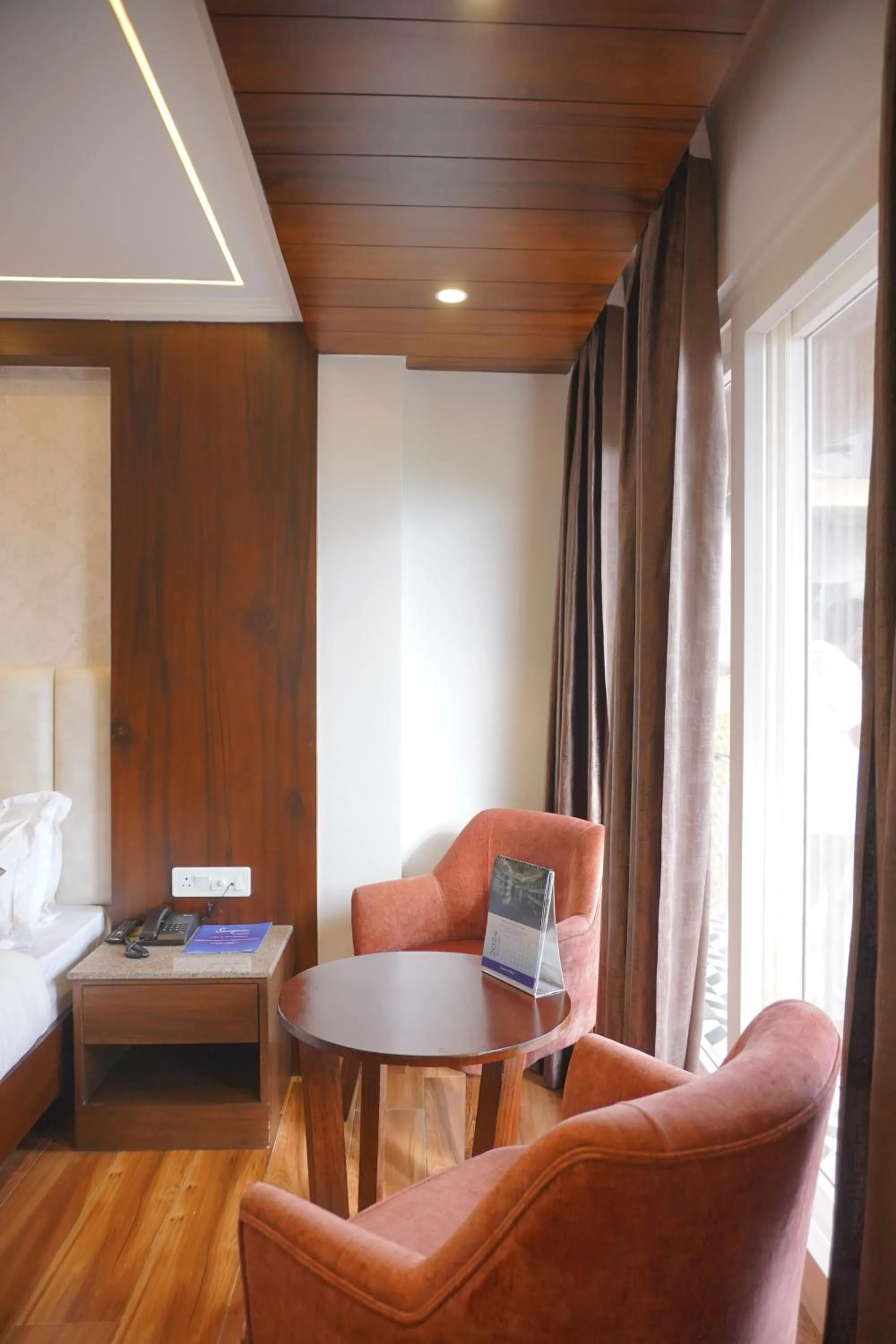 Seating area, Bed in Sangam by Stotrak, Jhula Ghar Mussoorie