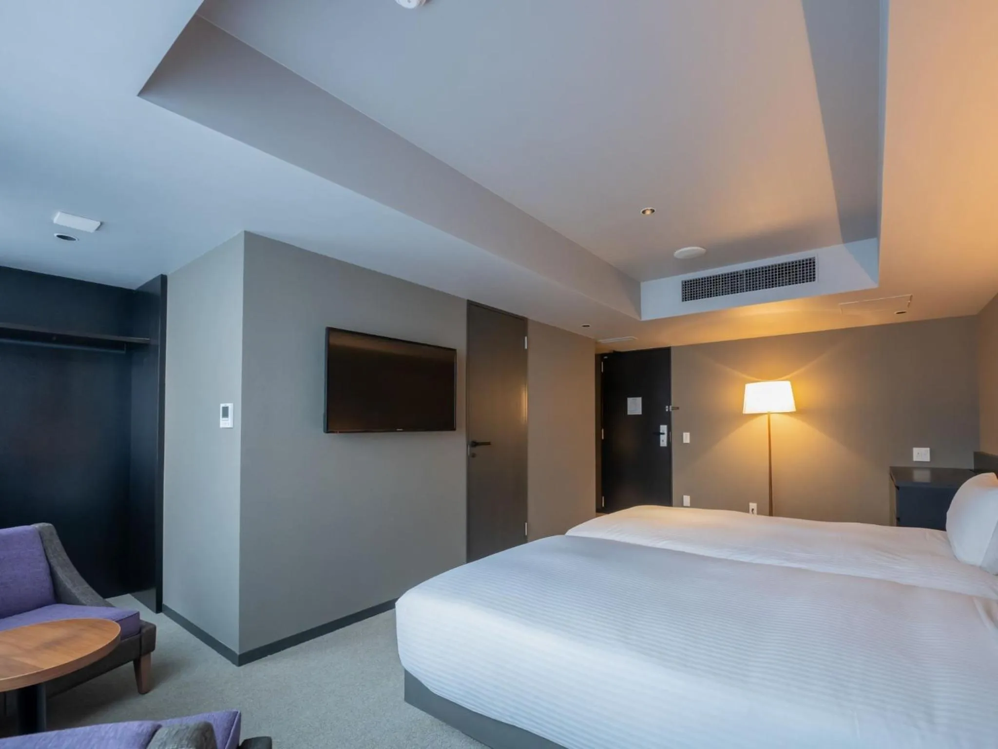 Photo of the whole room, Bed in hotel anddoggy Kyoto Nijo