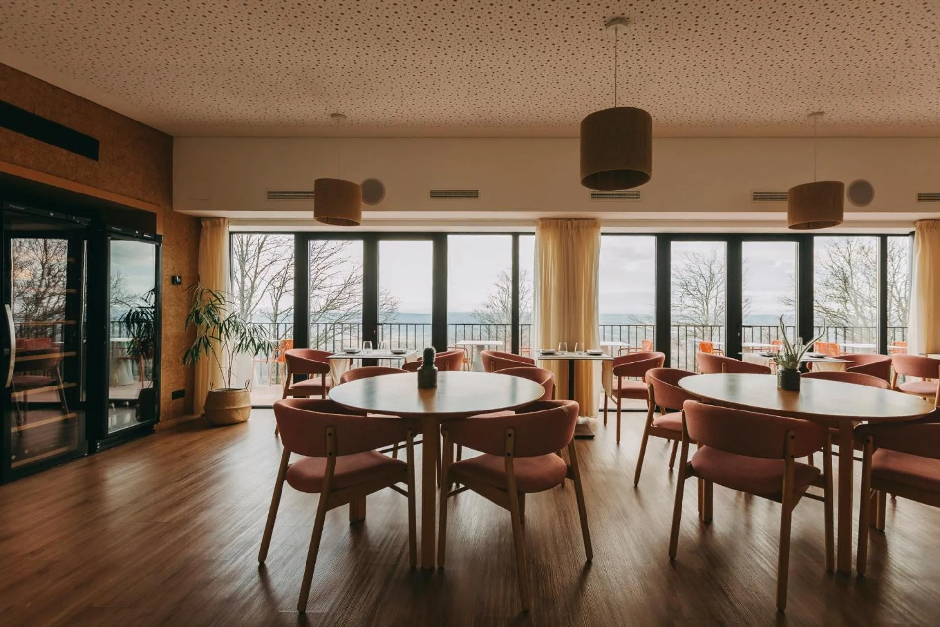 Restaurant/places to eat in Estrela Serenity - Resort