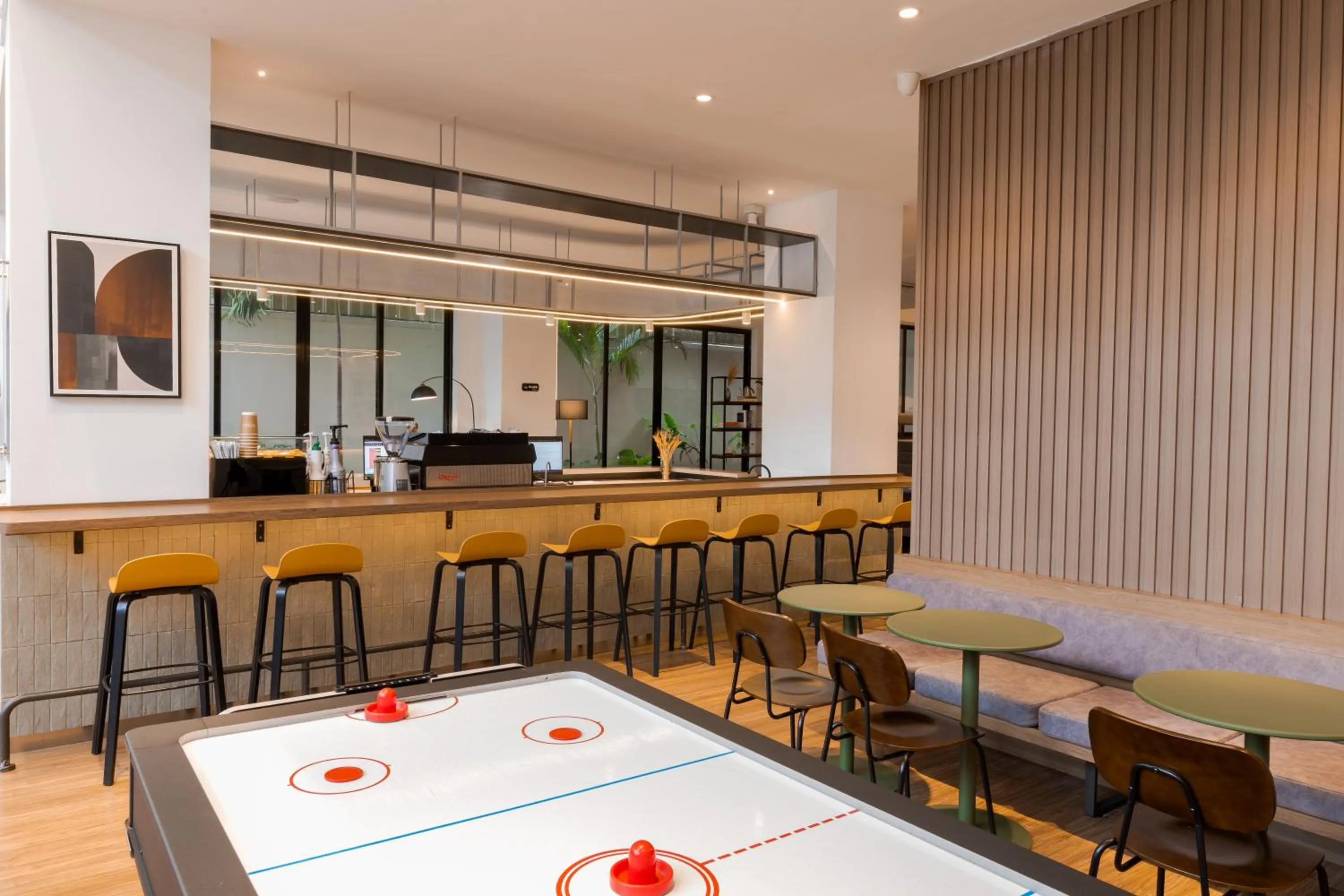 Restaurant/places to eat in WH Hotel 310