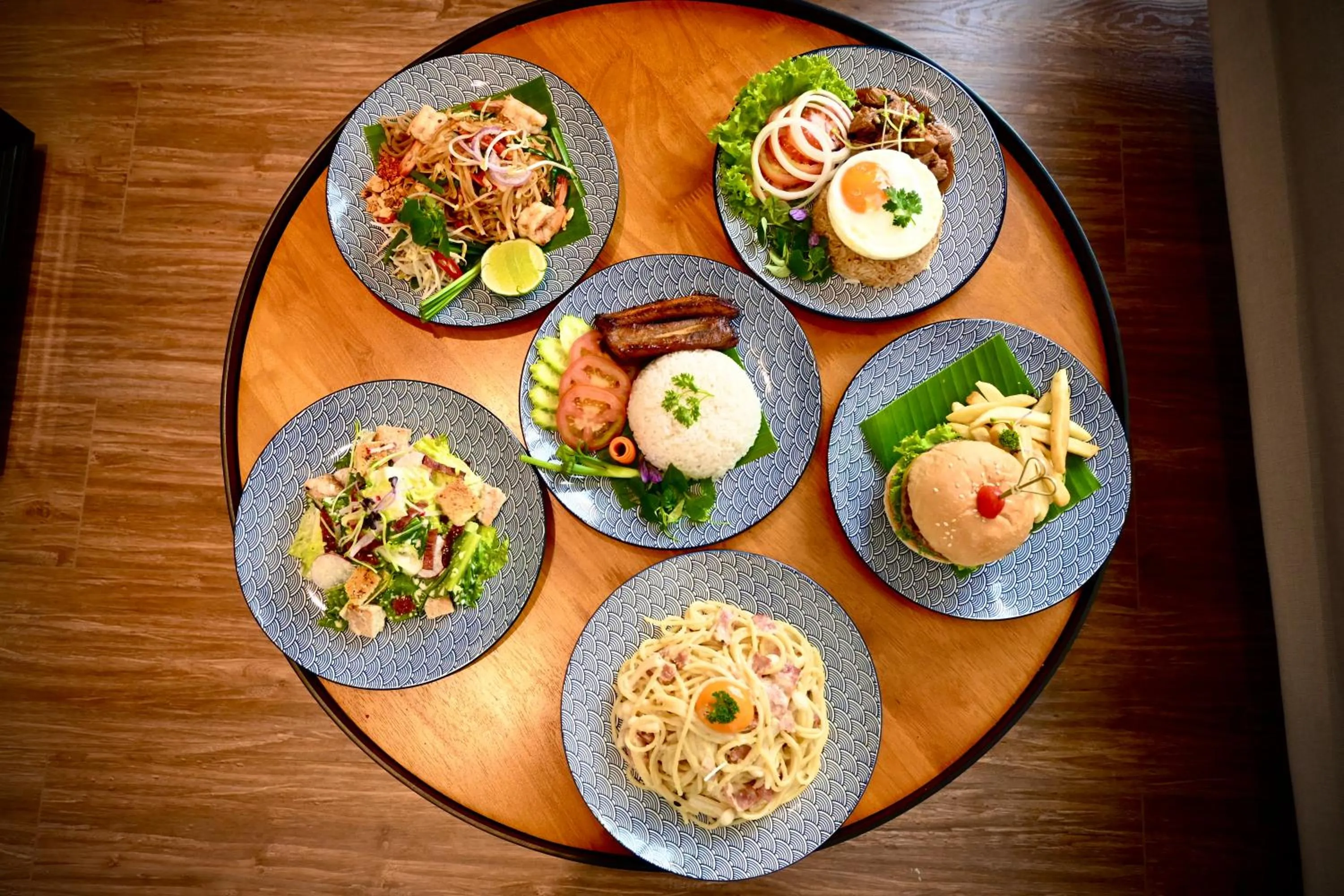 Restaurant/places to eat in WH Hotel 310