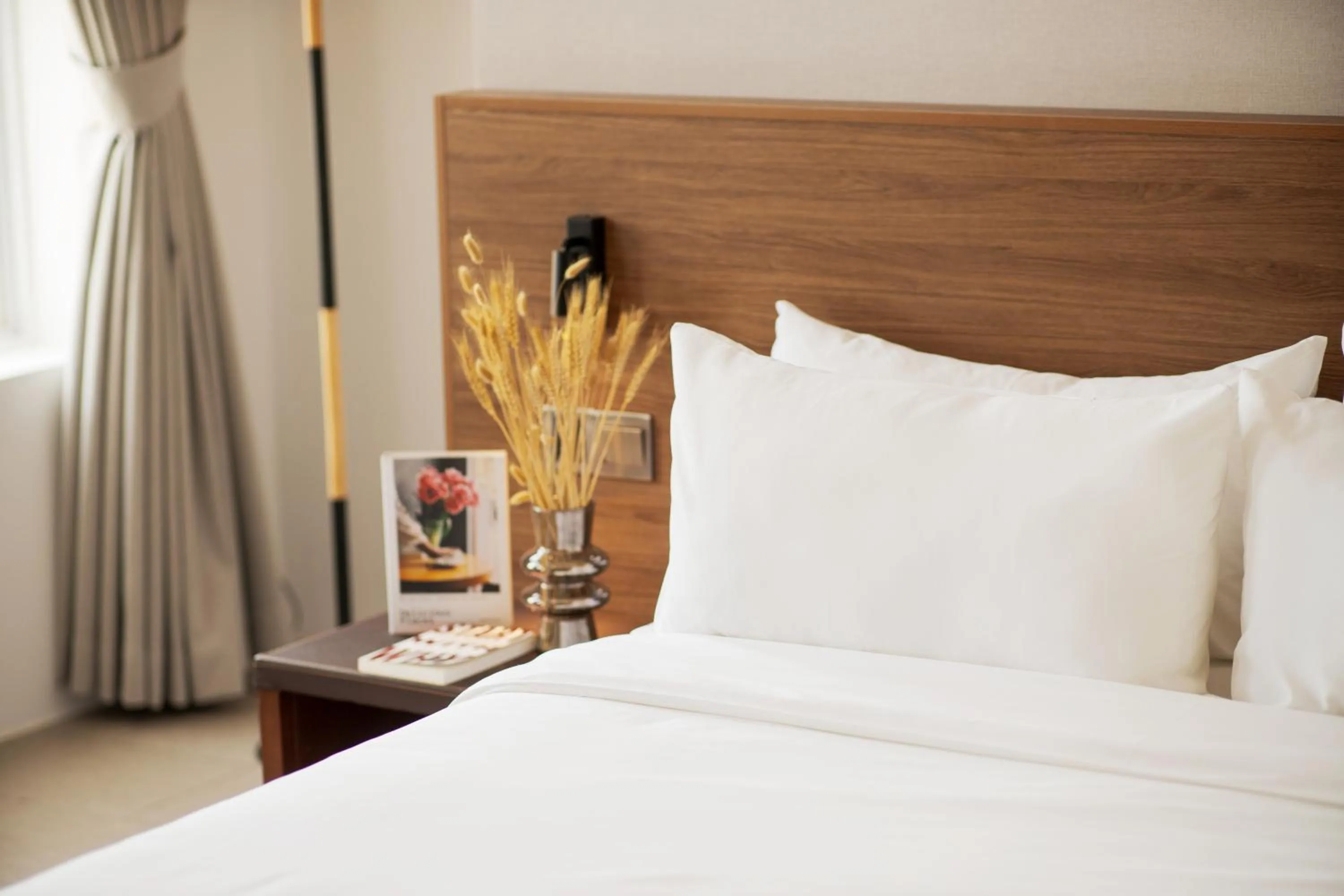 Guests, Bed in WH Hotel 310