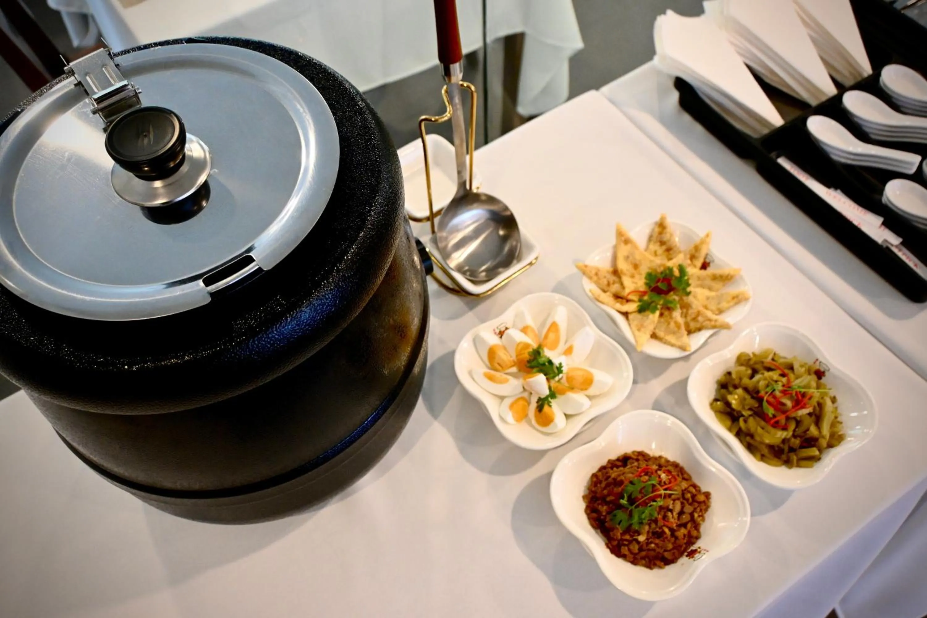 Restaurant/places to eat in WH Hotel 310