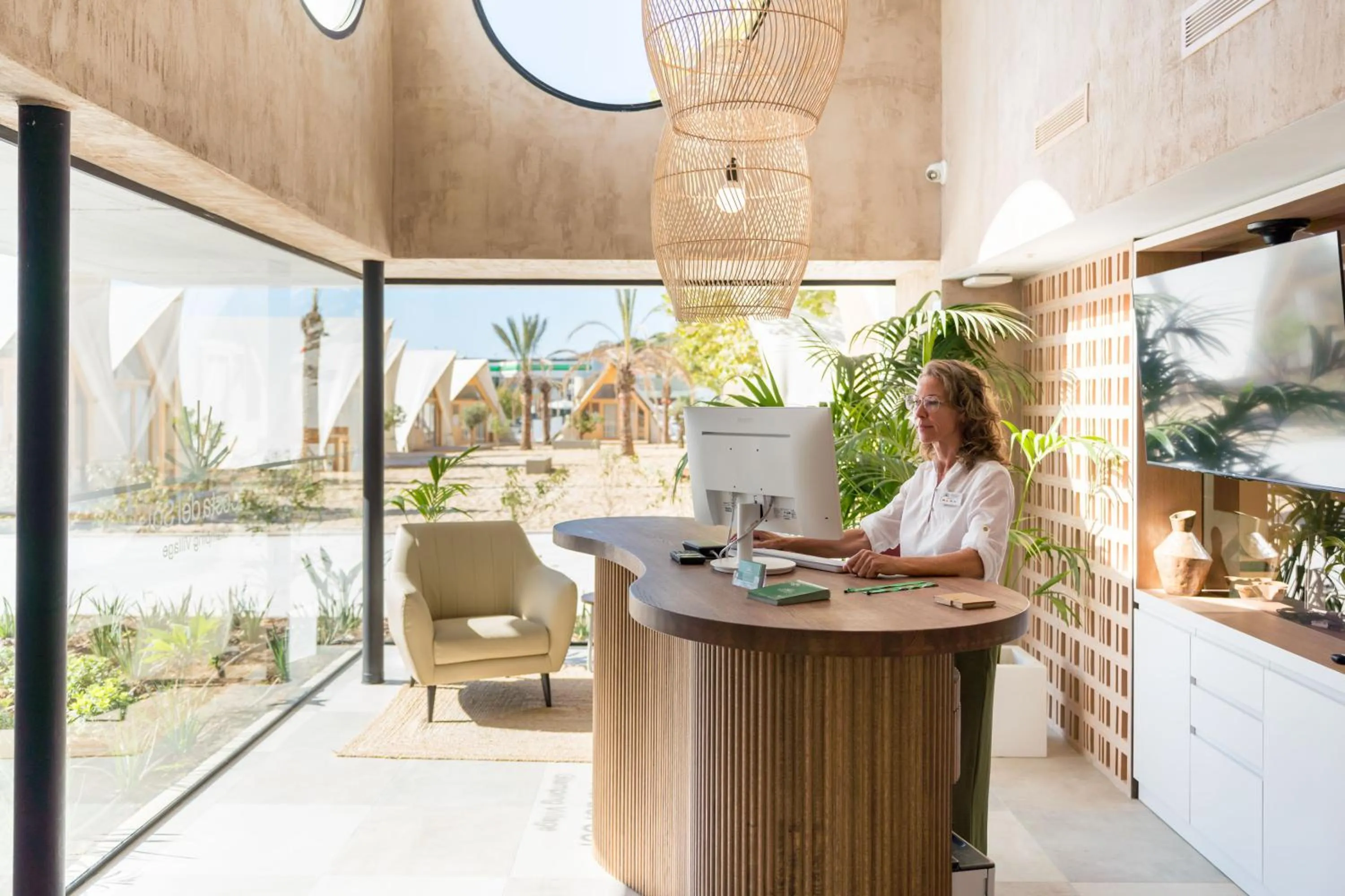 Lobby or reception in Costa del Sol Glamping Village