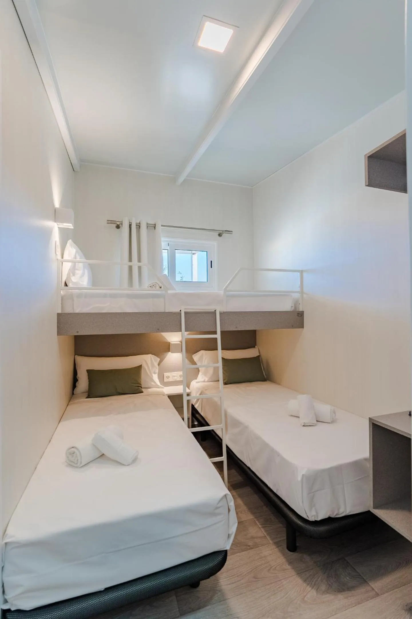 Bed in Costa del Sol Glamping Village