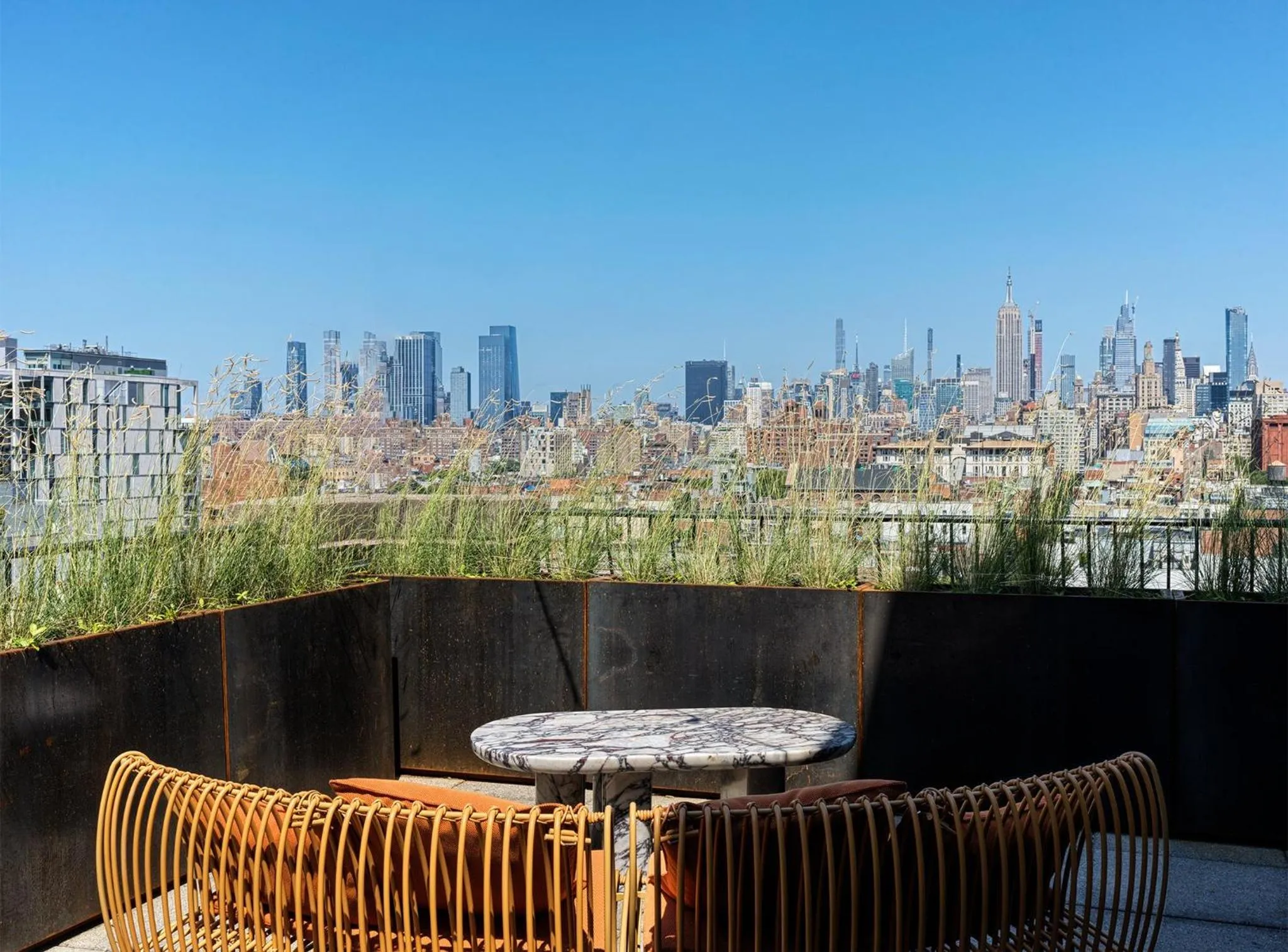 Property building in The Manner, The Unbound Collection by Hyatt