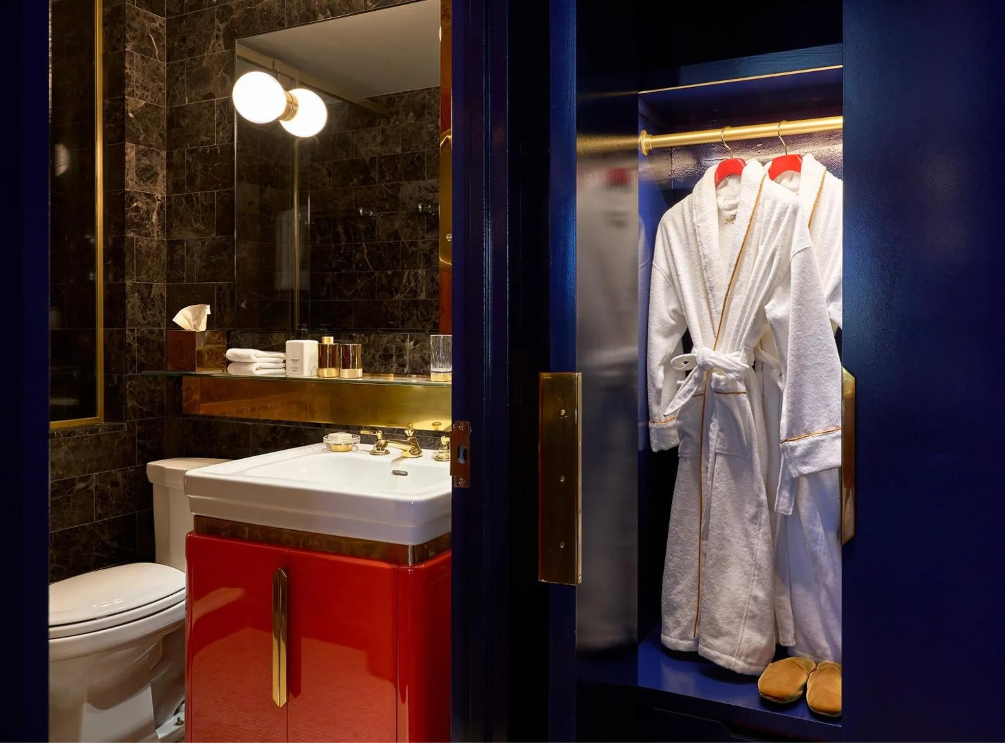 Bathroom in The Manner, The Unbound Collection by Hyatt