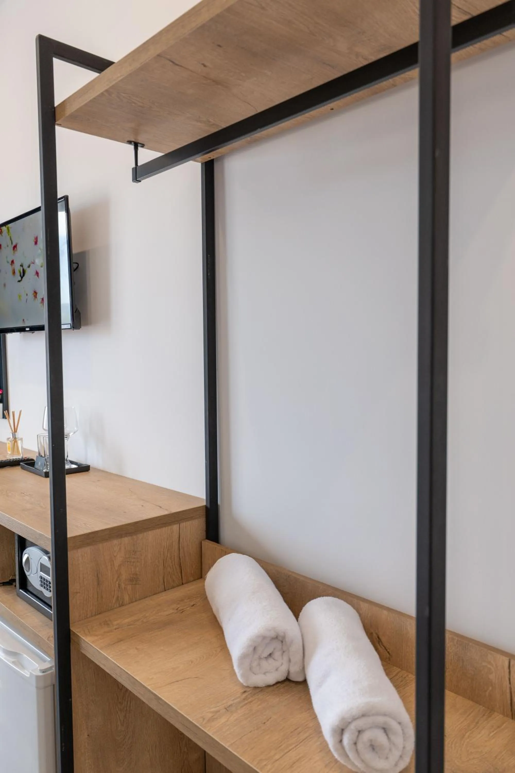 TV and multimedia, Bed in Hotel Flori