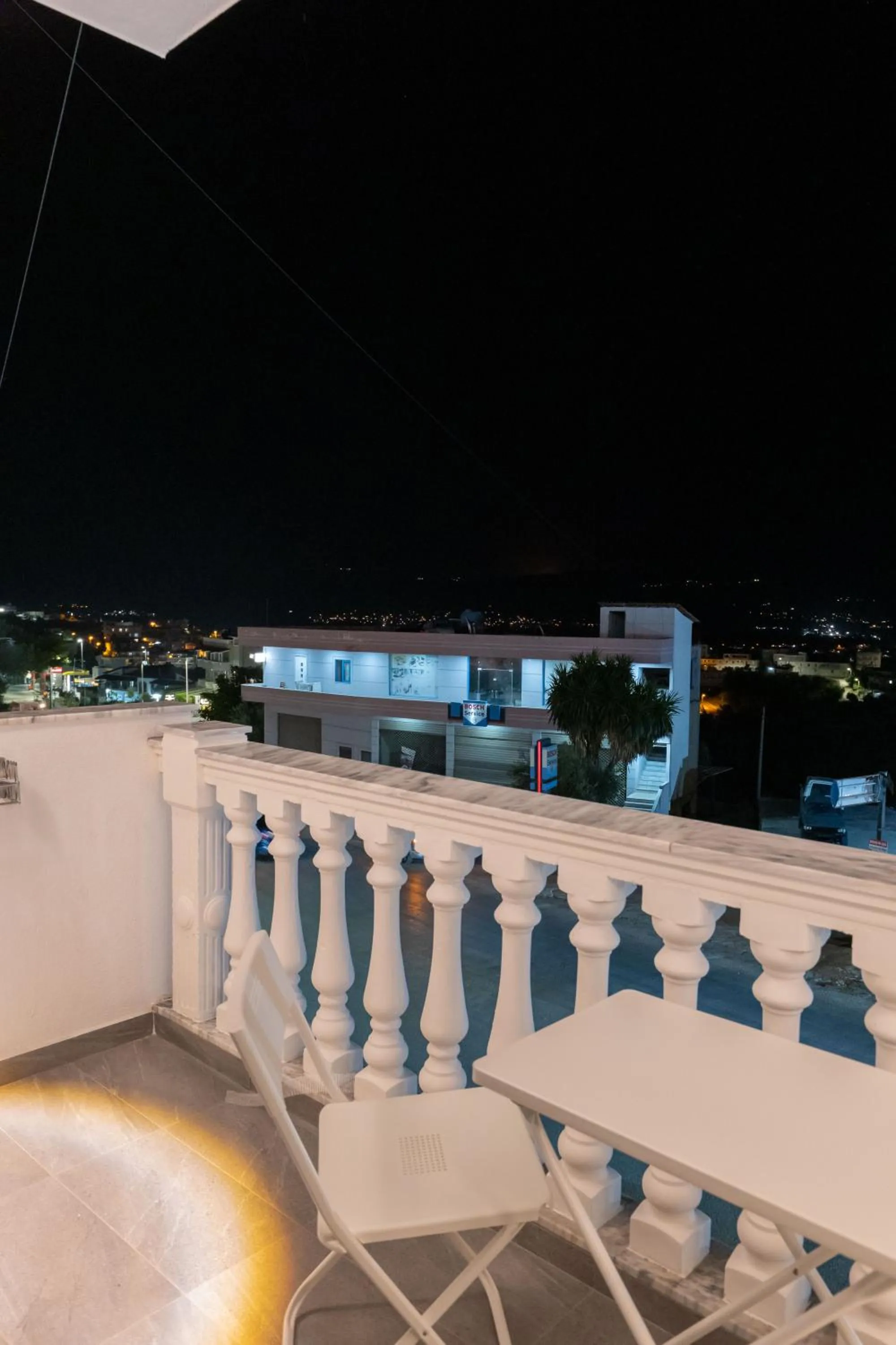 Night in Hotel Flori