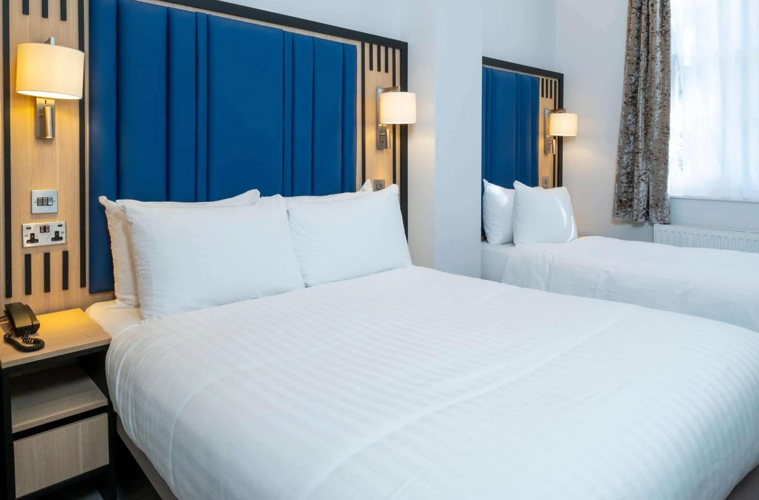 Bed in Best Western Victoria Palace