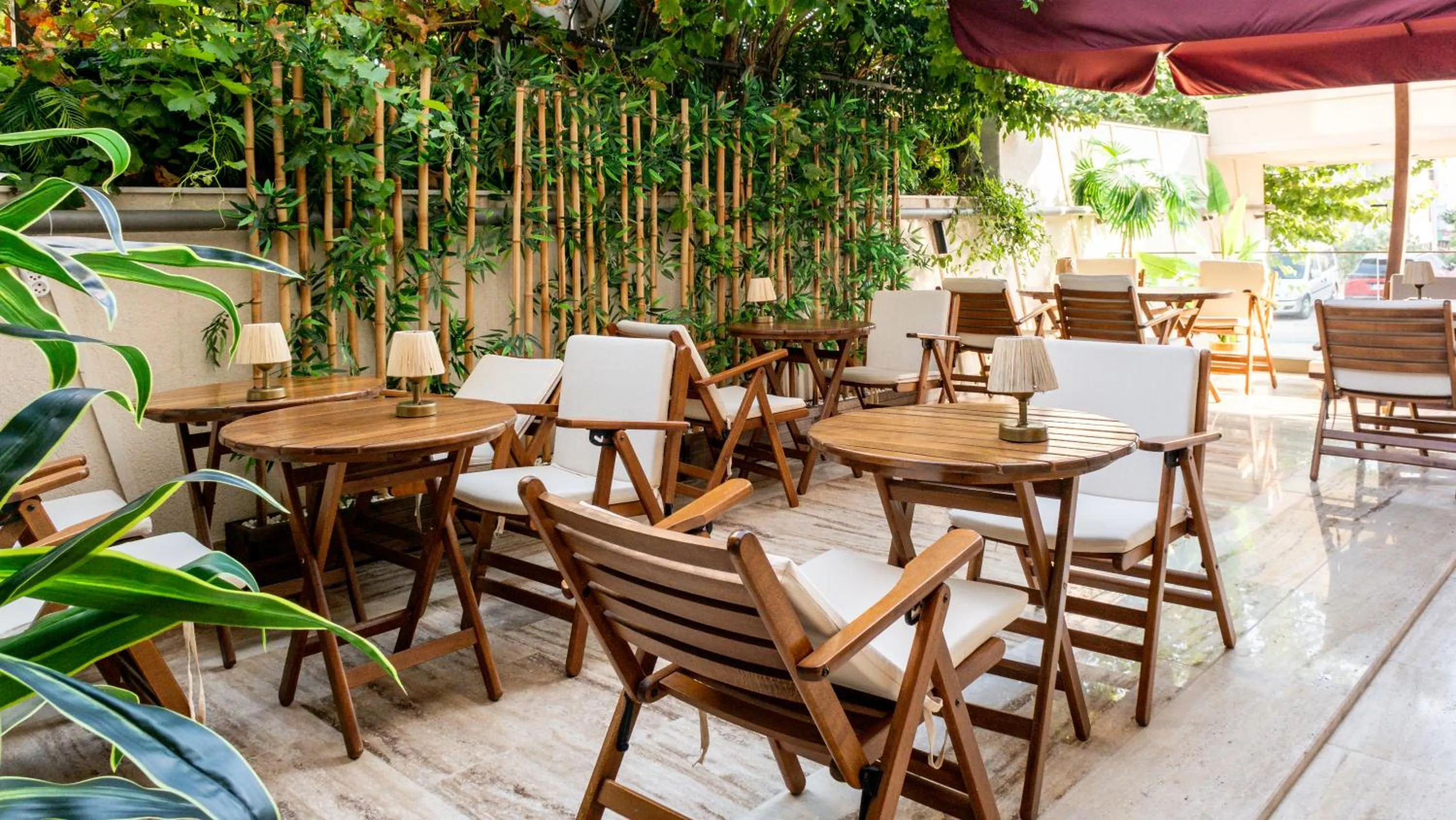 Banquet/Function facilities in Los Suites