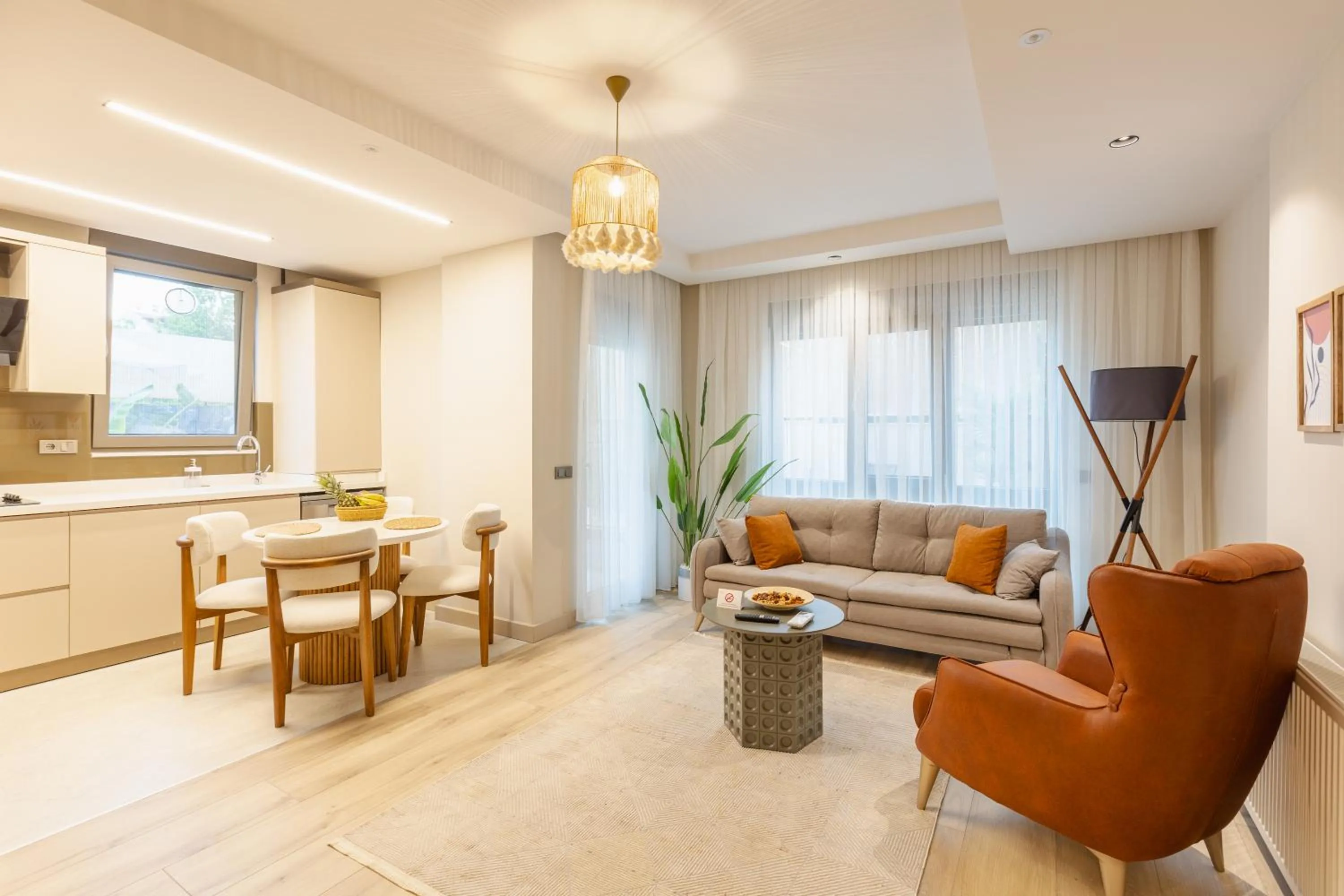 Kitchen or kitchenette in Los Suites