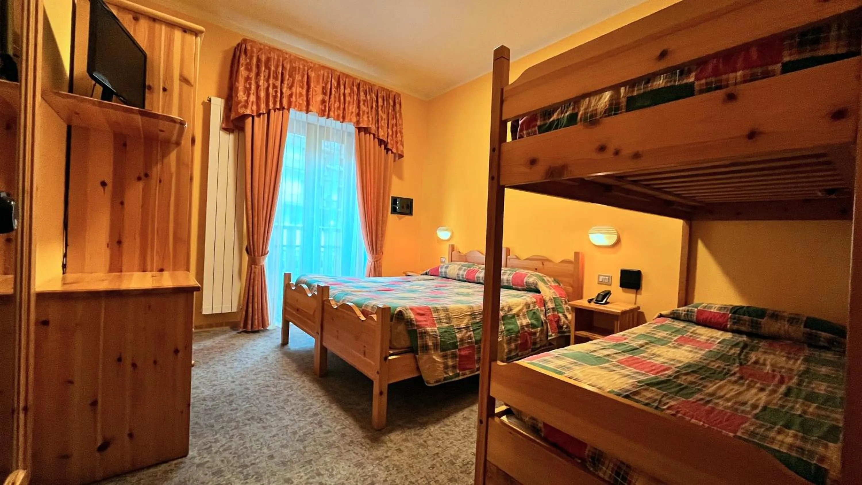 Bed in Hotel Le Pinete