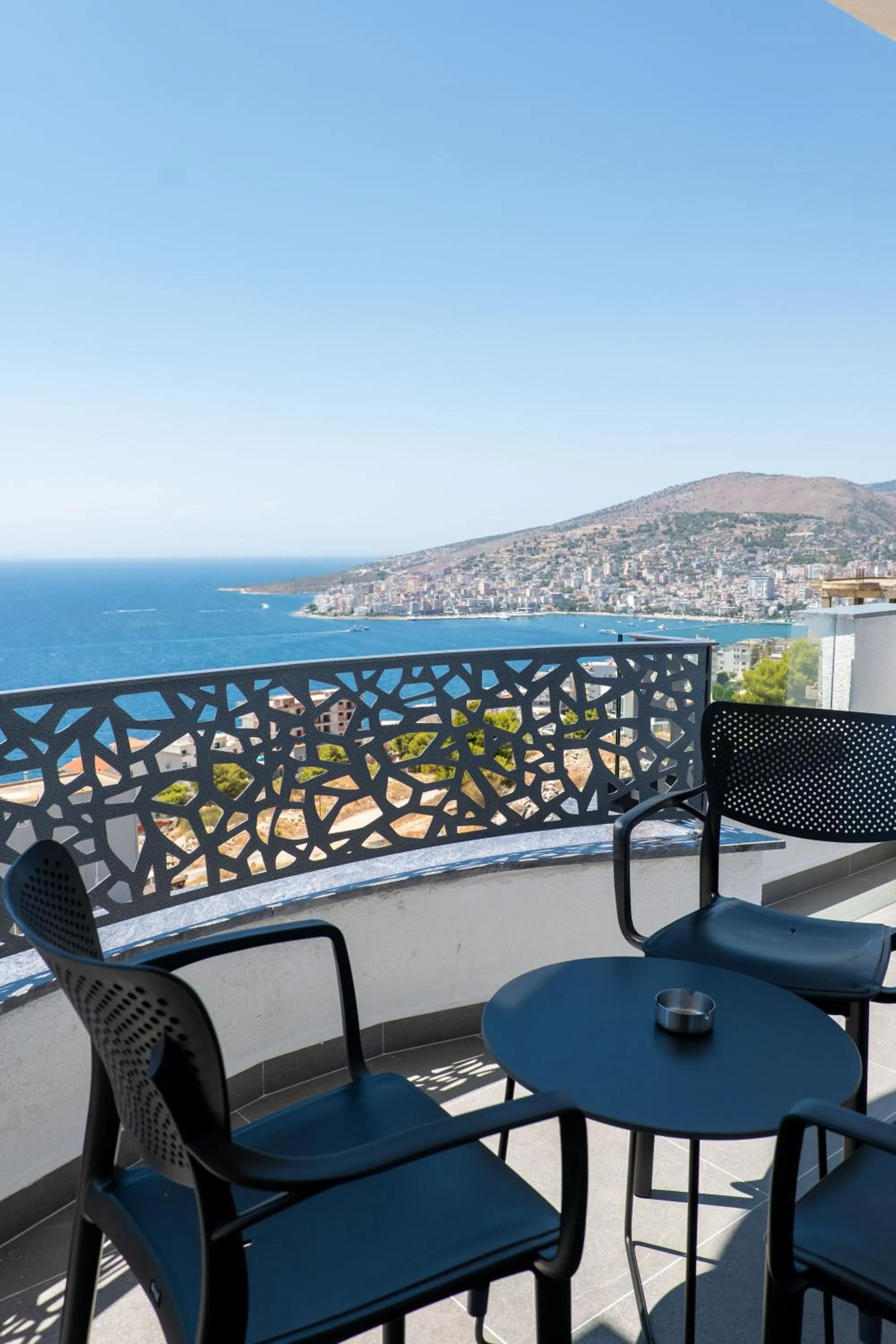 Balcony/Terrace in Arrei Hotel