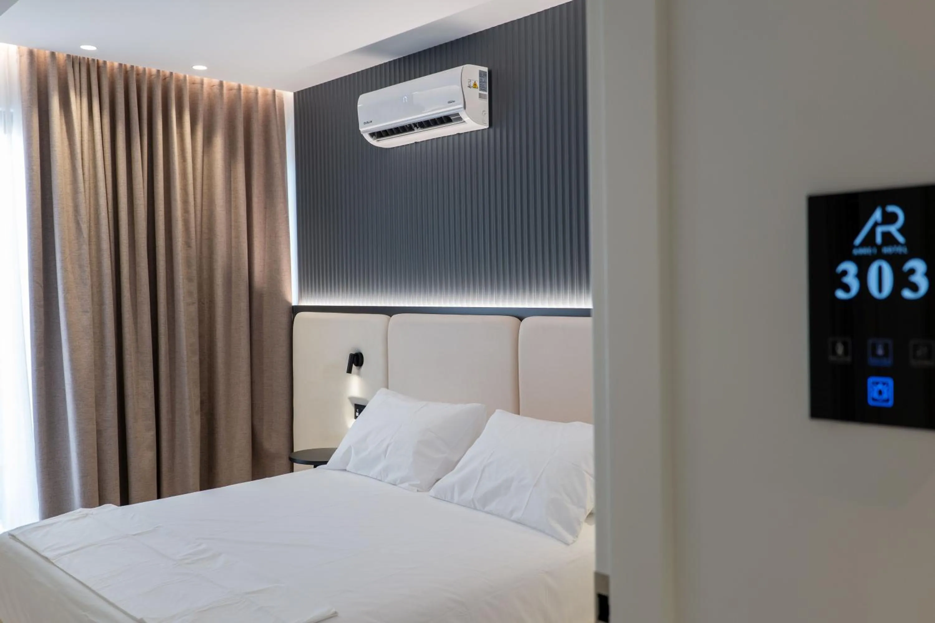 Photo of the whole room, Bed in Arrei Hotel