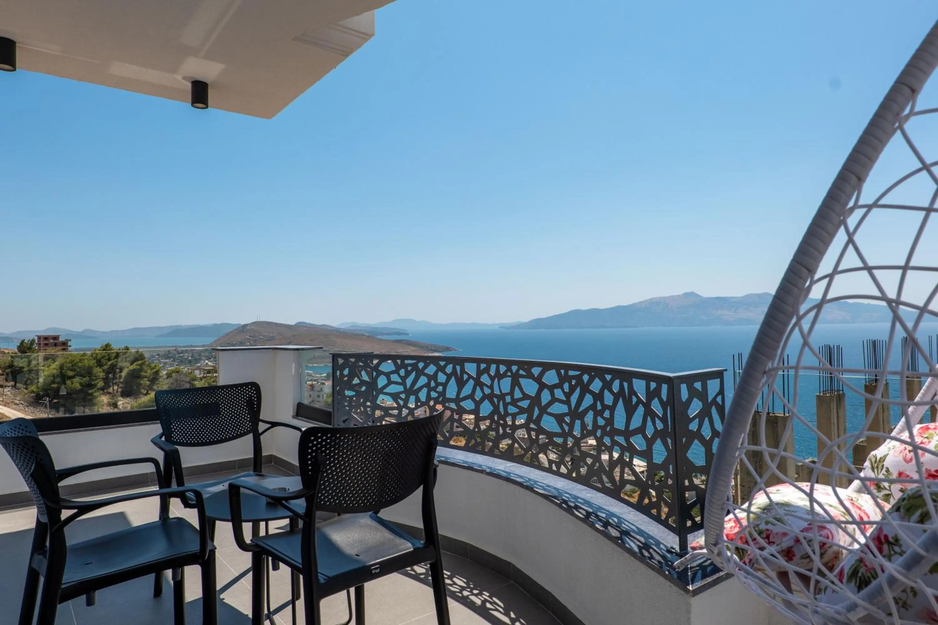 Balcony/Terrace in Arrei Hotel