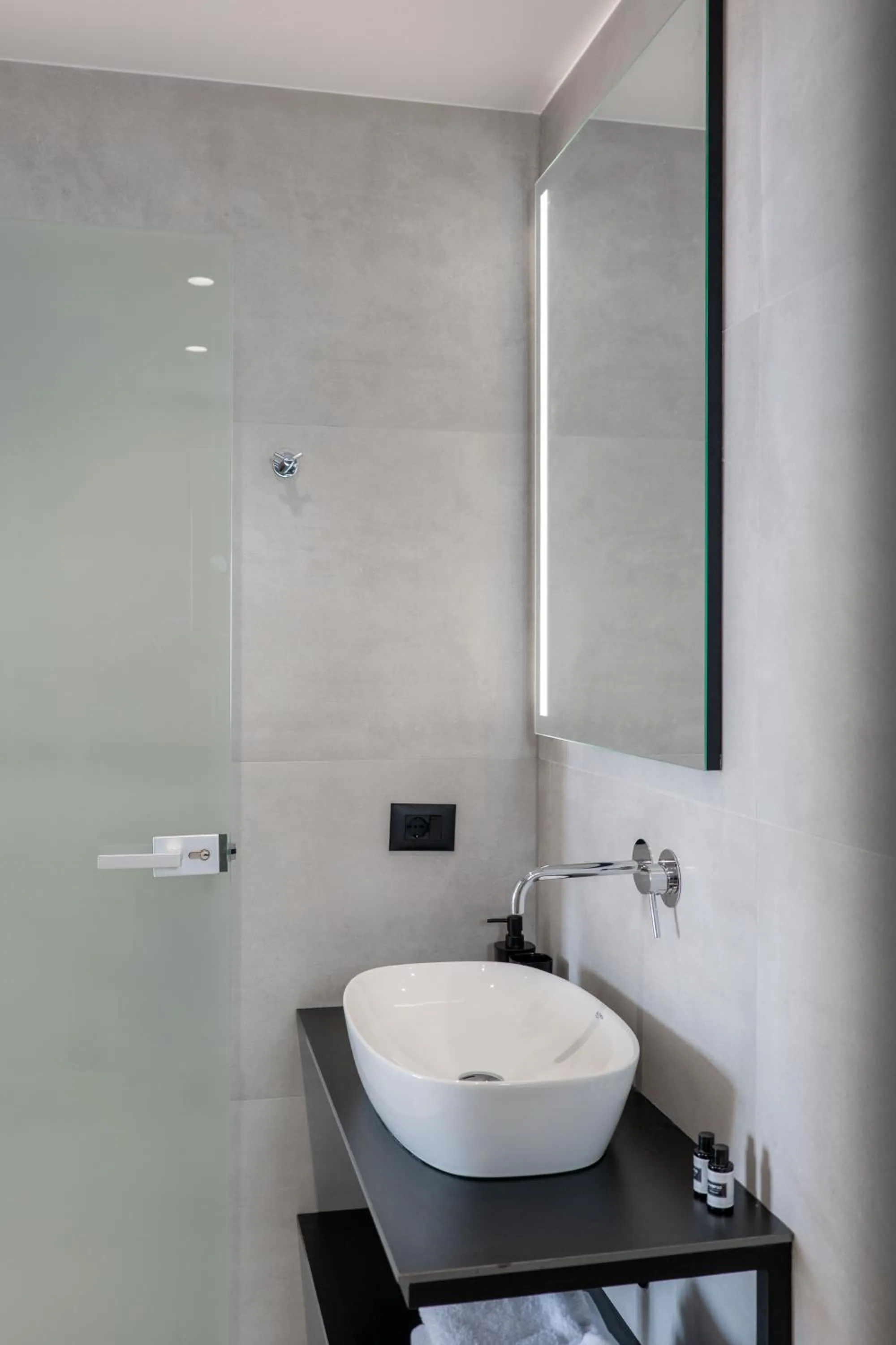 Bathroom in Arrei Hotel