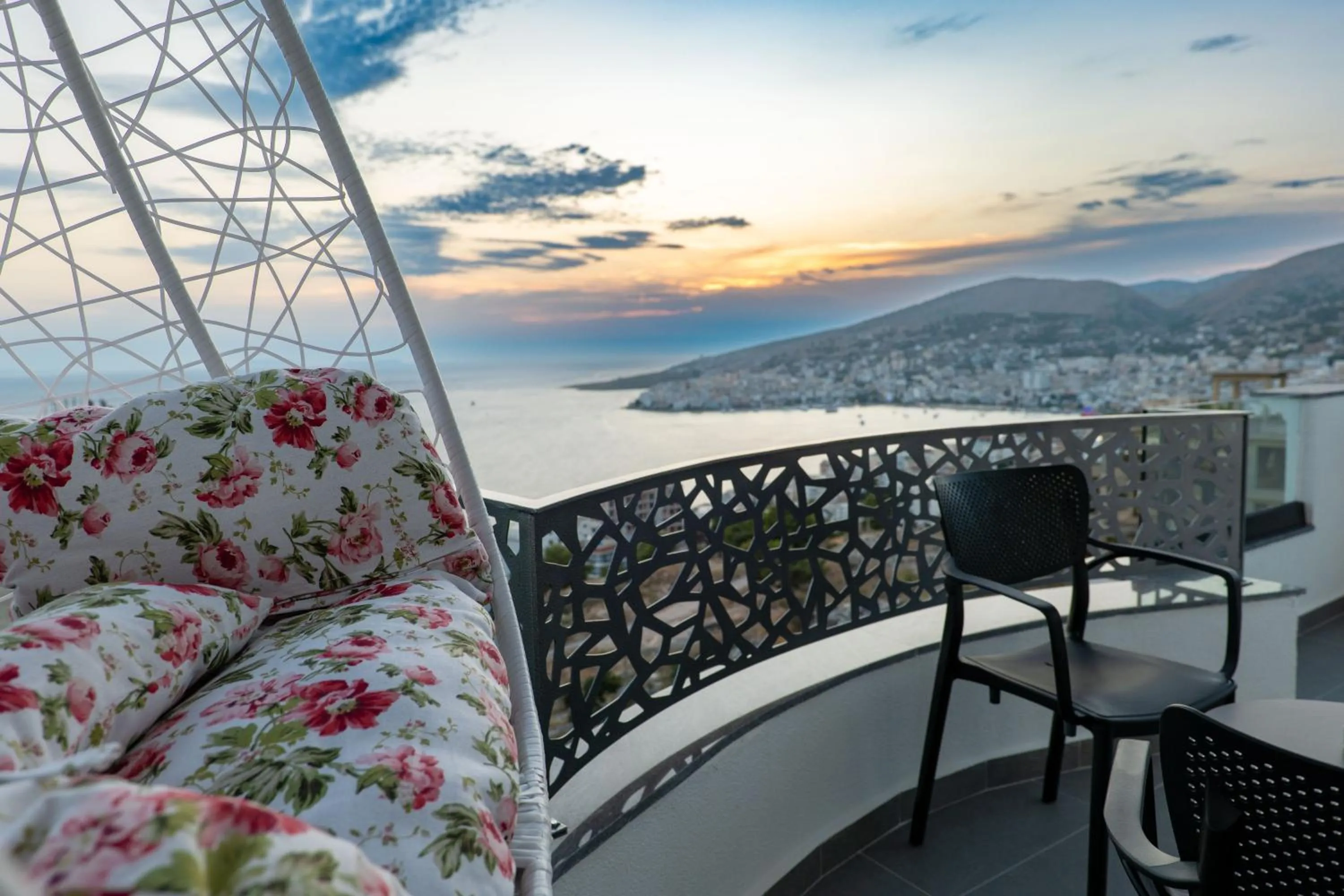 Balcony/Terrace in Arrei Hotel