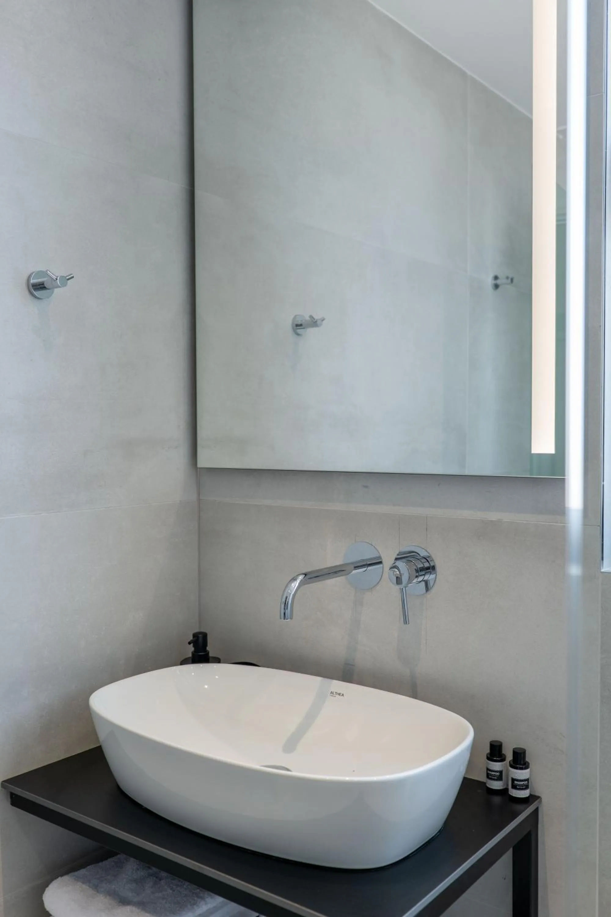 Bathroom in Arrei Hotel