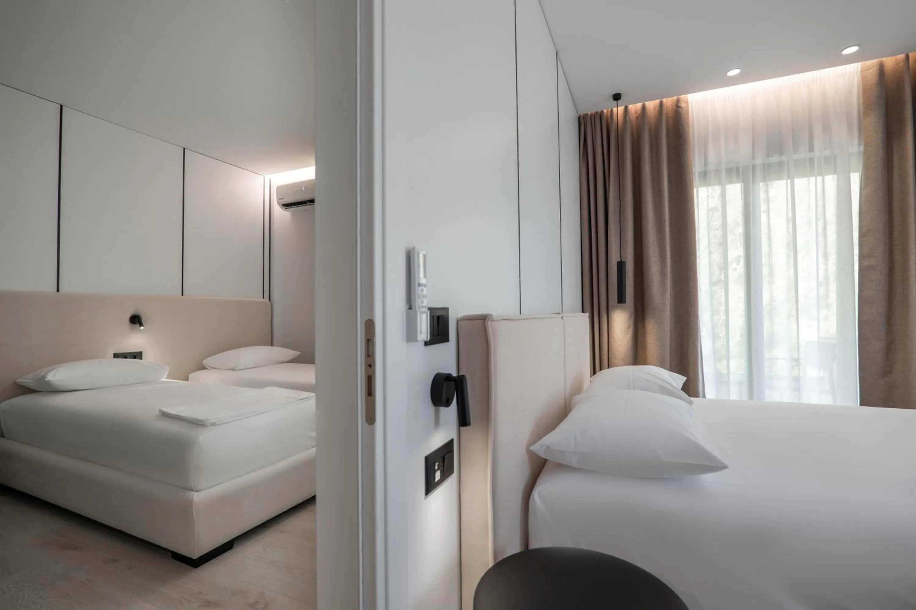 Photo of the whole room, Bed in Arrei Hotel