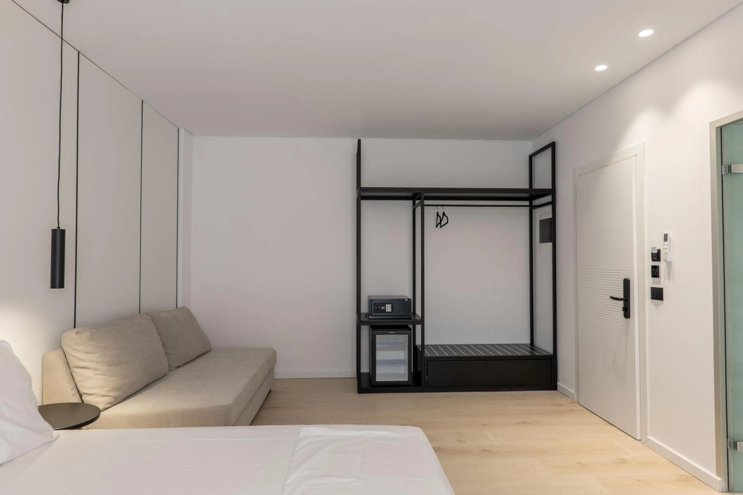 Photo of the whole room, Bed in Arrei Hotel